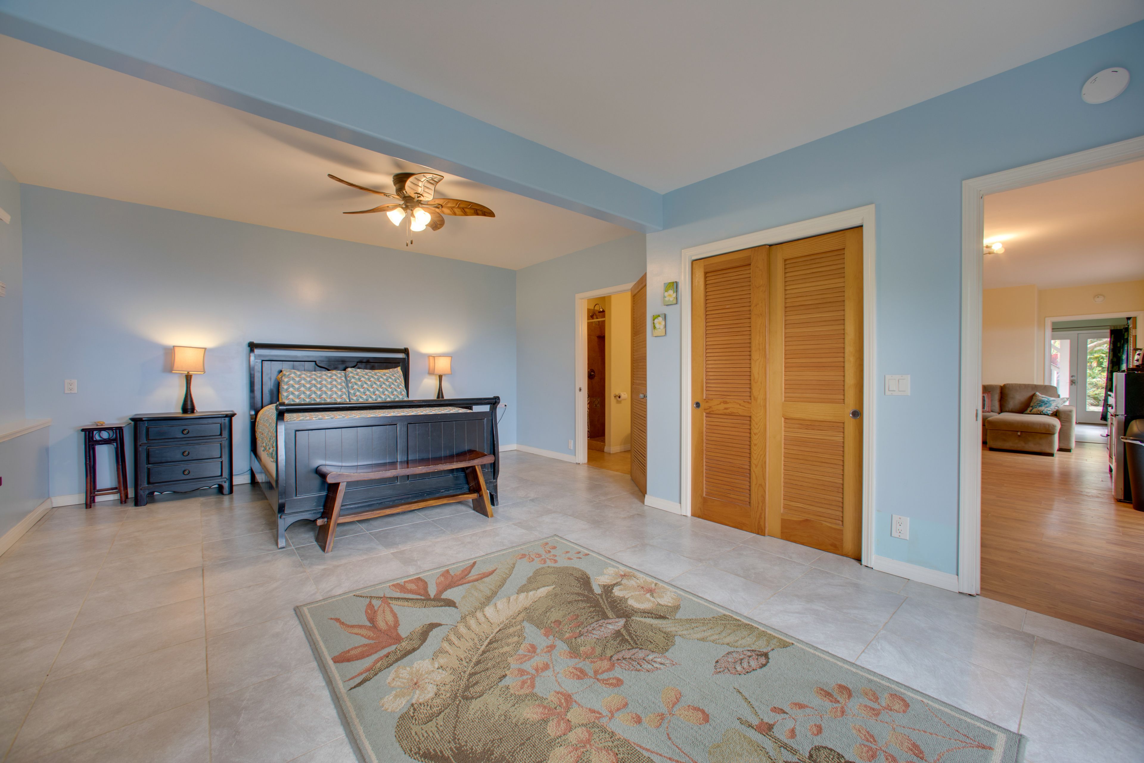 Bedroom 1 | Queen Bed | Lanai Access | Linens Provided