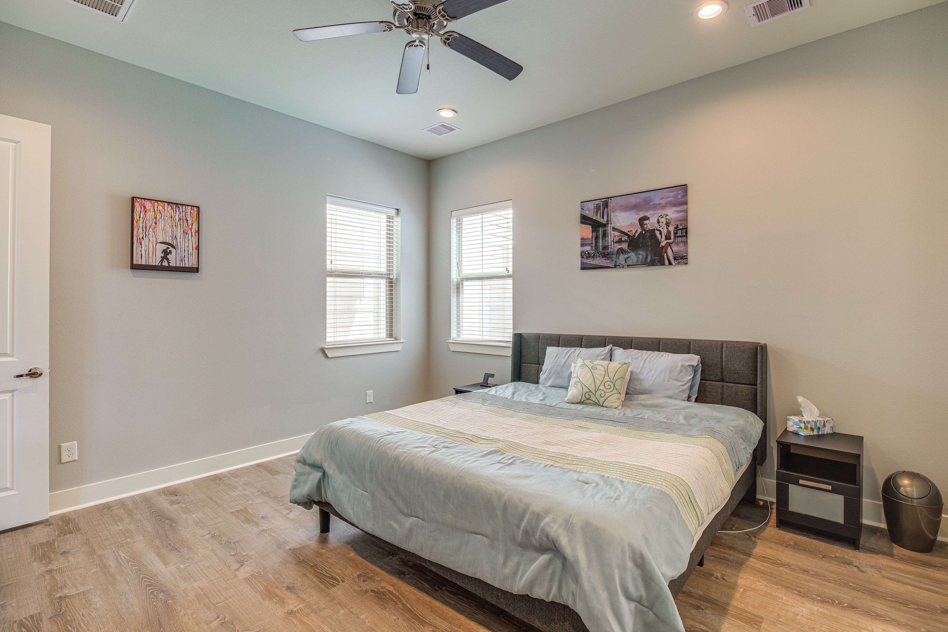 Bedroom Suite | King Bed | Smart TV | 2nd Floor