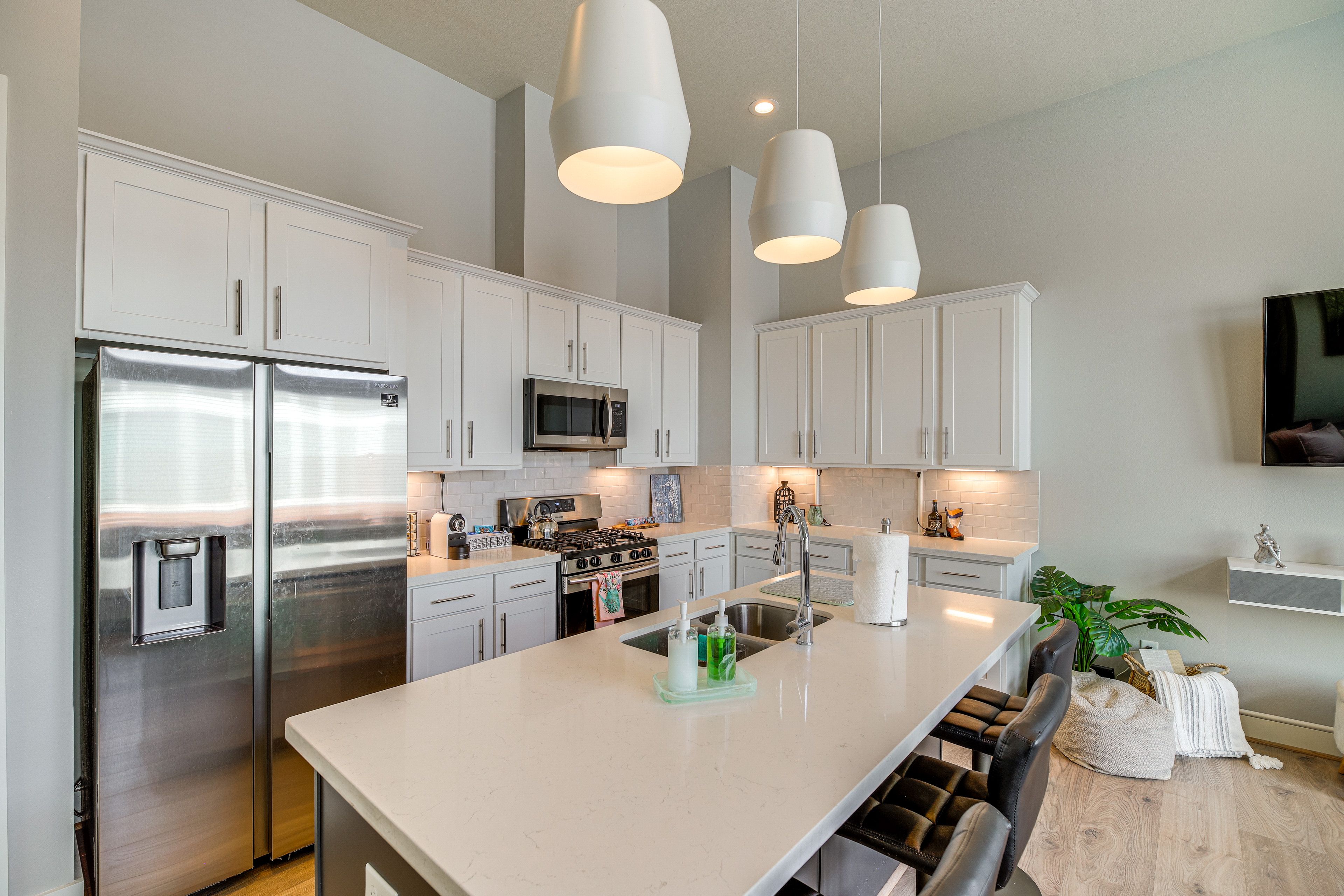 Kitchen | Central Air Conditioning/Heat