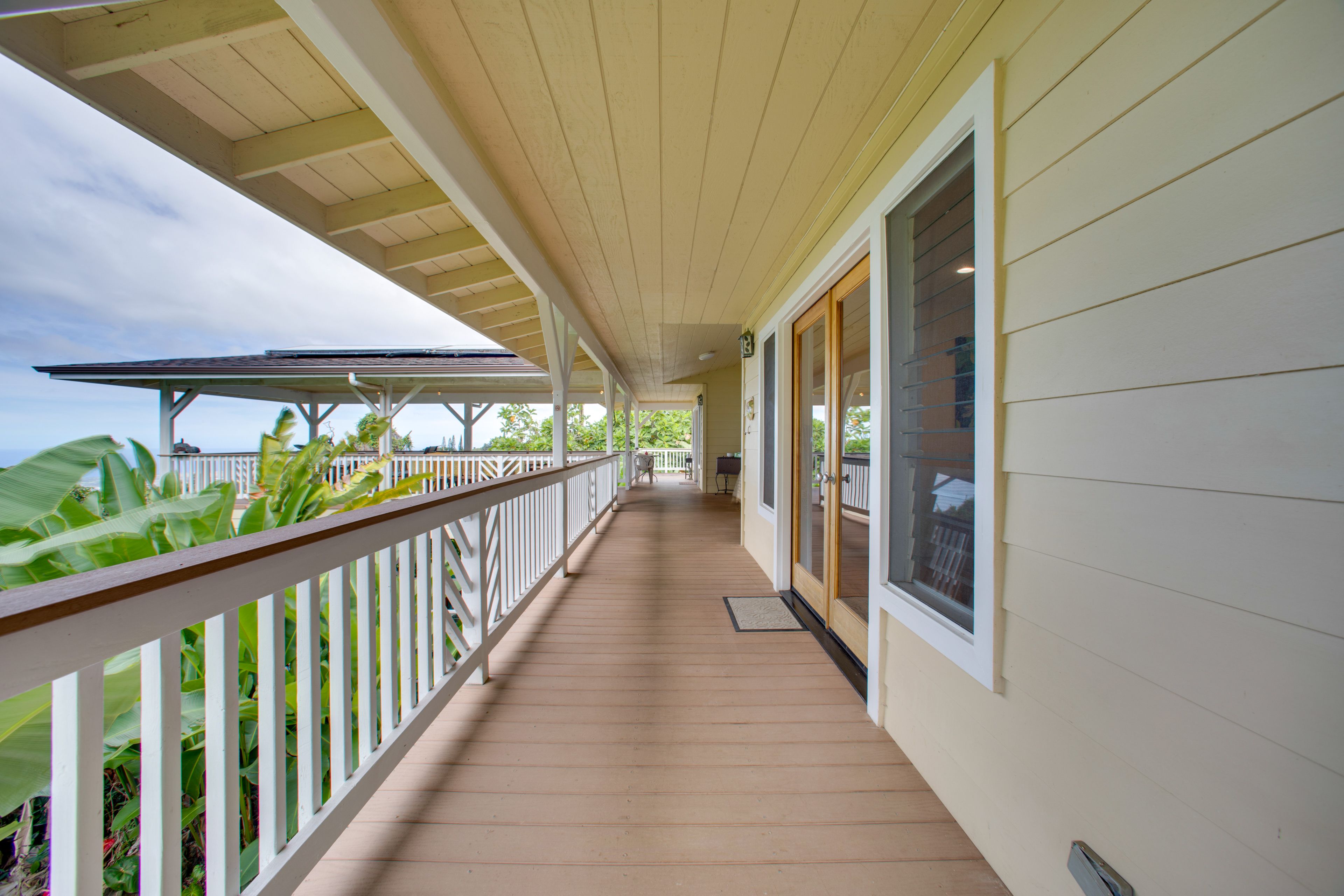 Private Wraparound Lanai