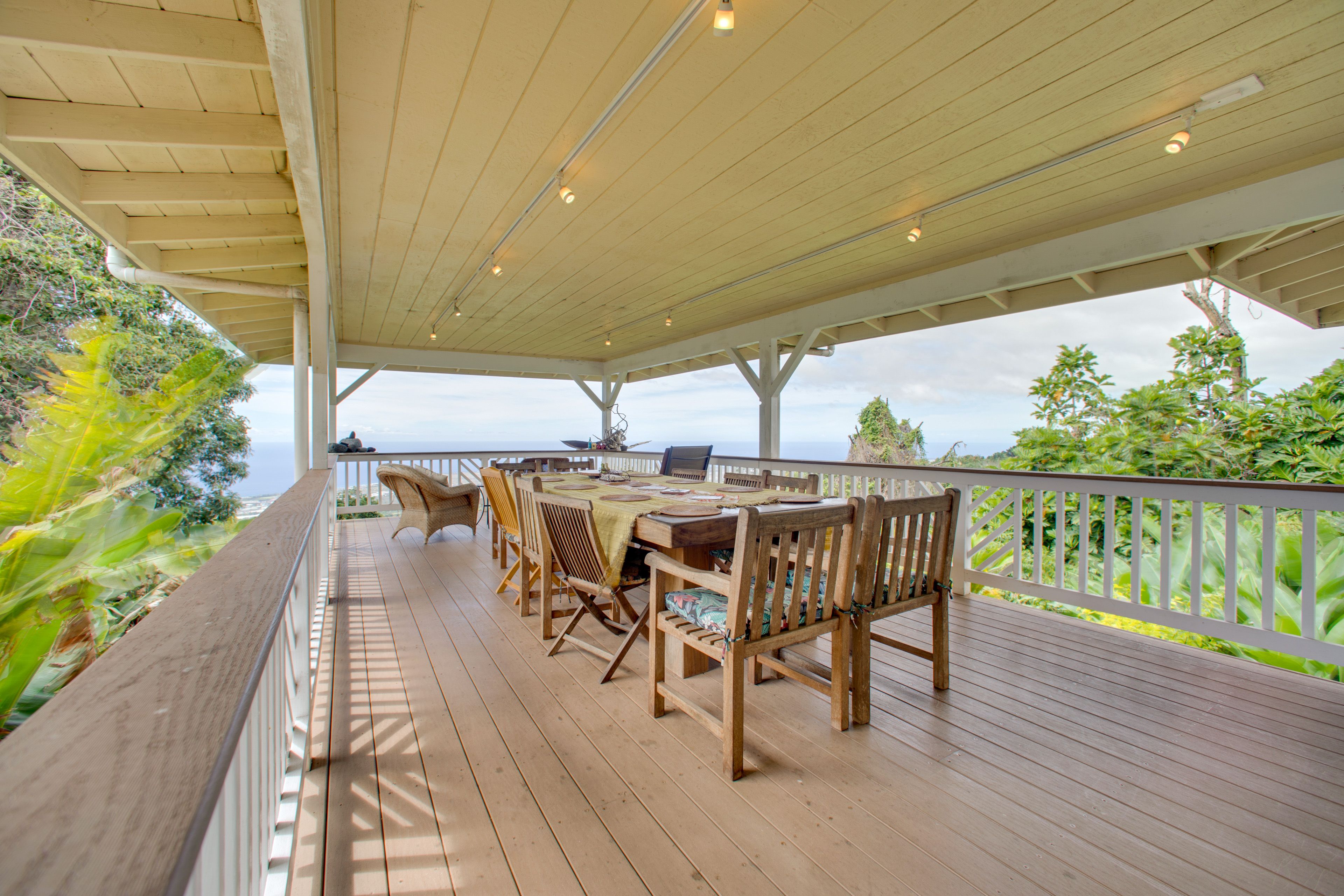 Holualoa Vacation Rental | 2BR | 2BA | 2,200 Sq Ft | 4 Steps Required