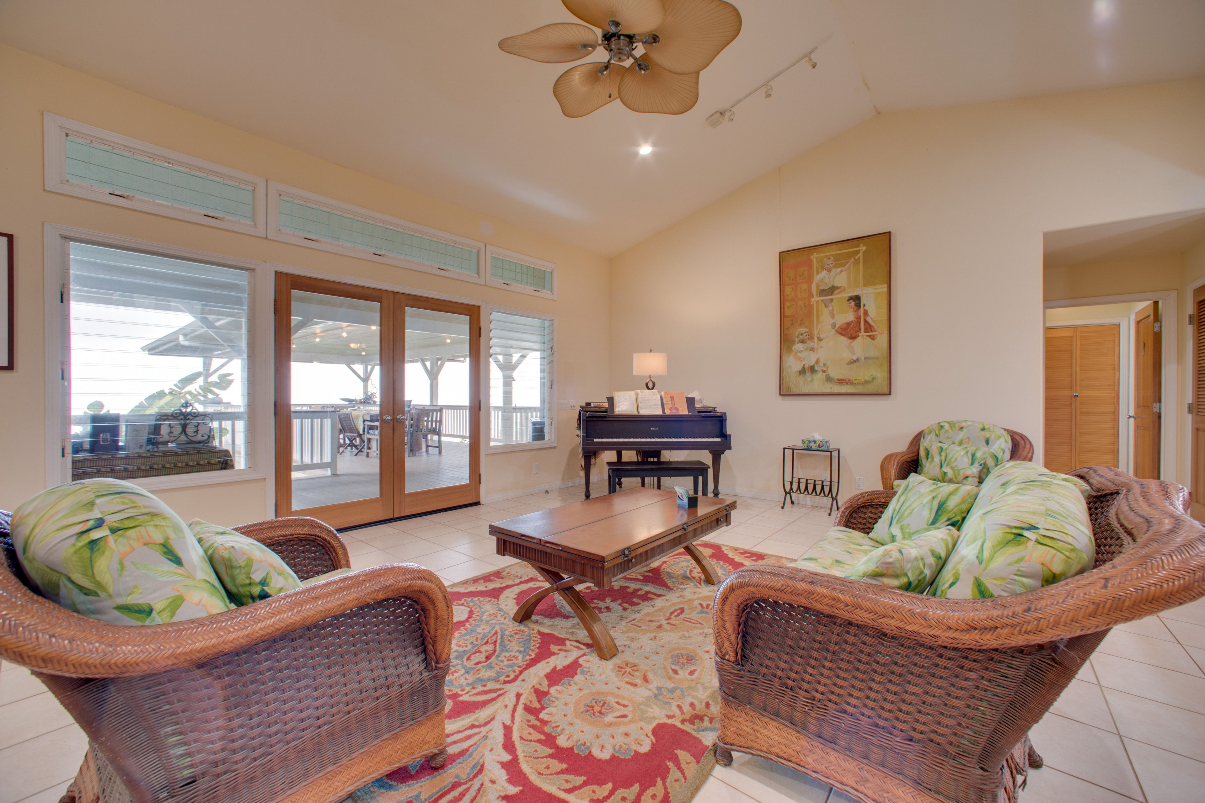Living Room | Piano | Free WiFi | Books