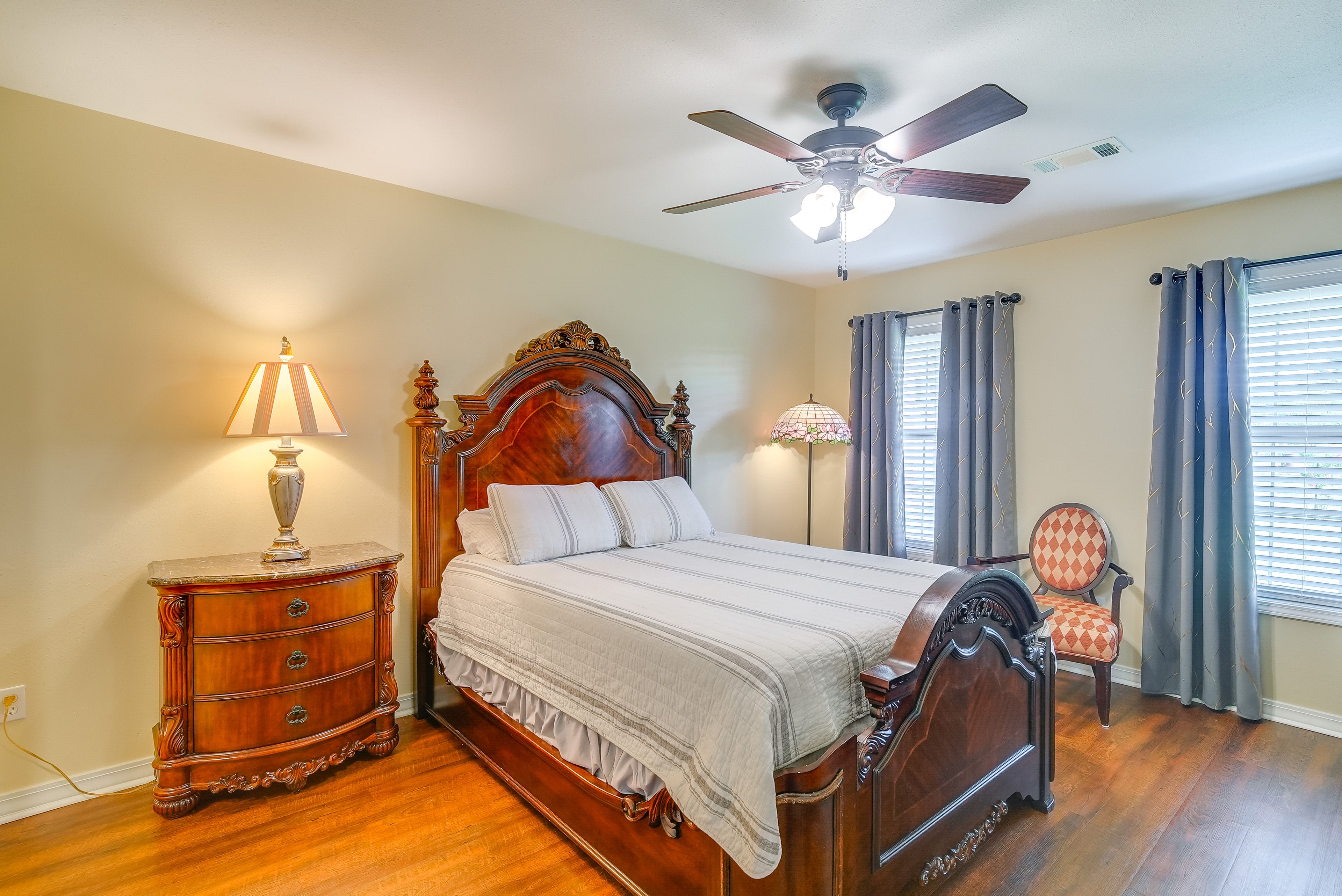 Bedroom 1 | Queen Bed | Linens Provided