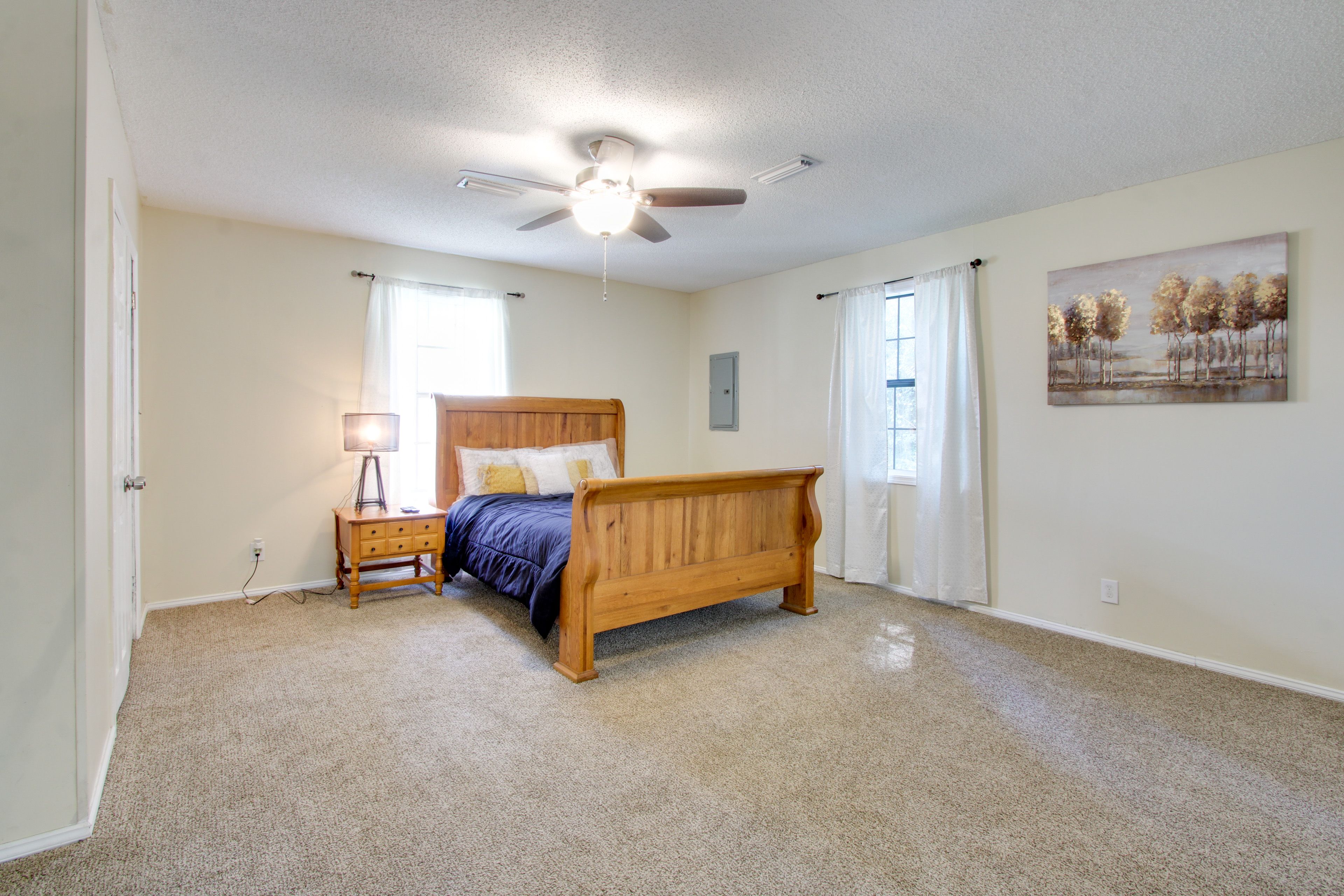 Bedroom 1 | Queen Bed | Linens Provided | En-Suite Bathroom
