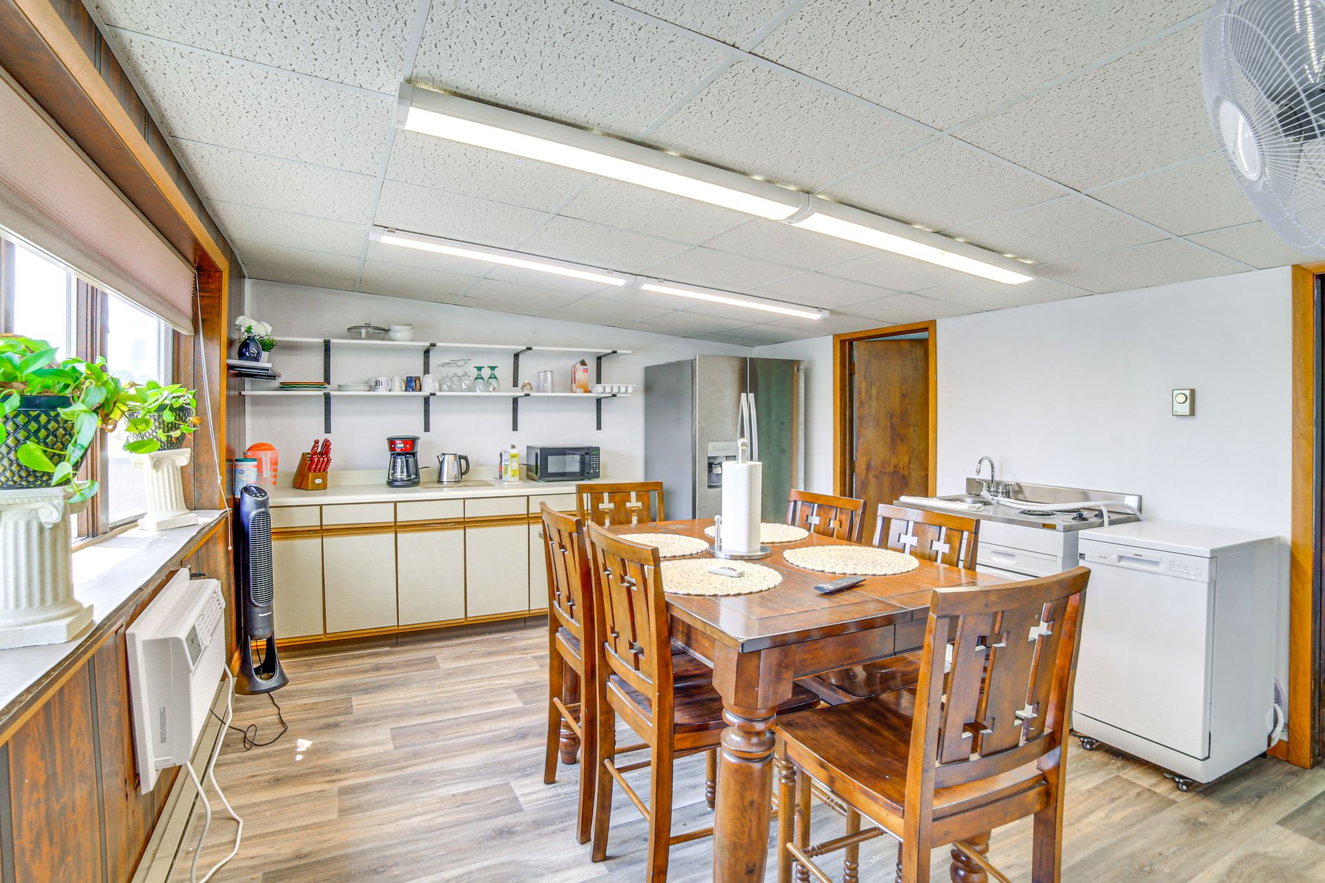 Dining table — dishware, flatware, kitchen, cooking basics