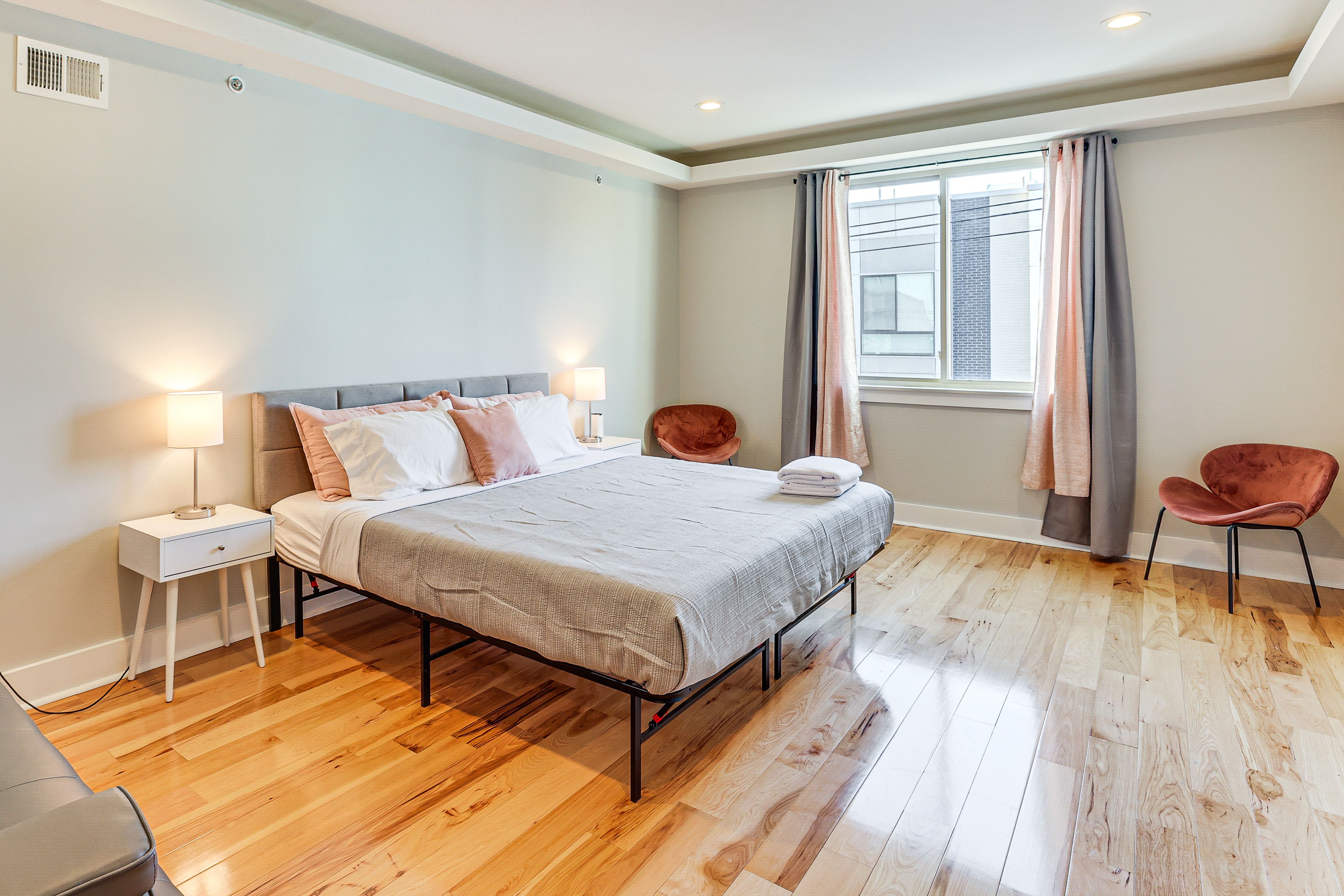 Bedroom 3 | King Bed | 2nd Floor