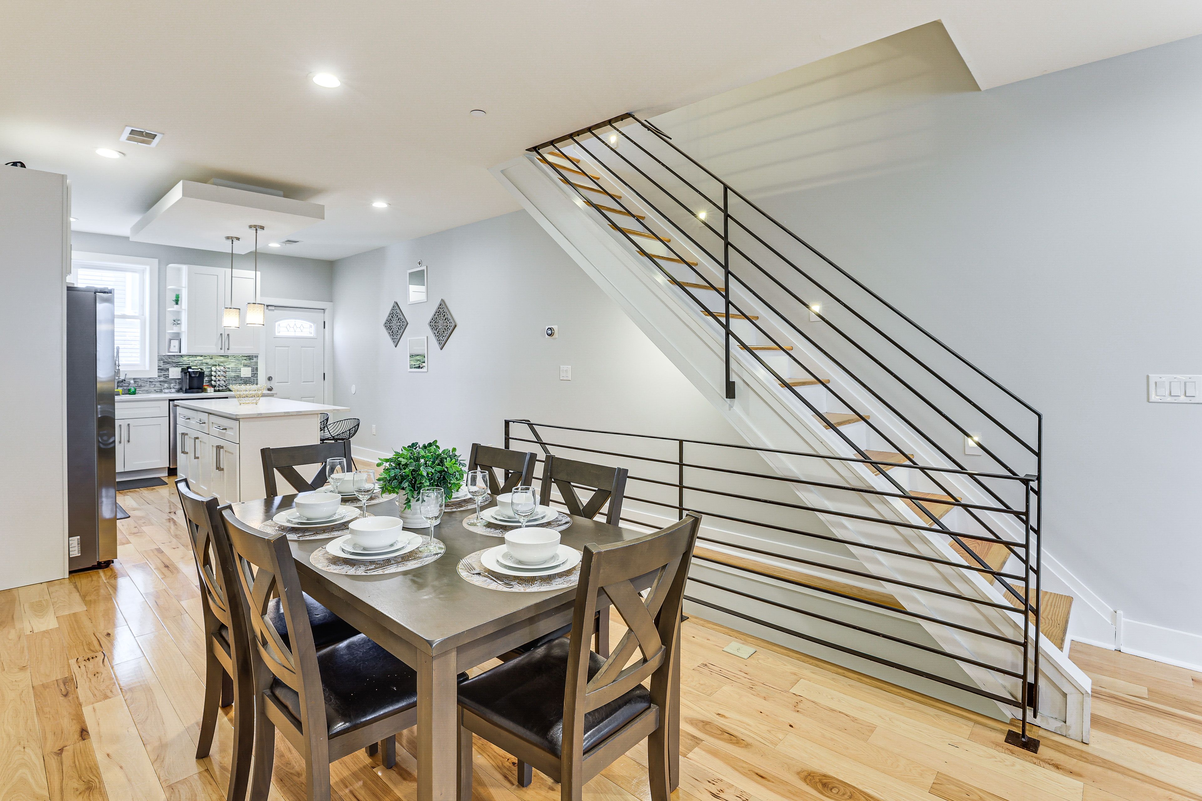 Kitchen | Dining Area