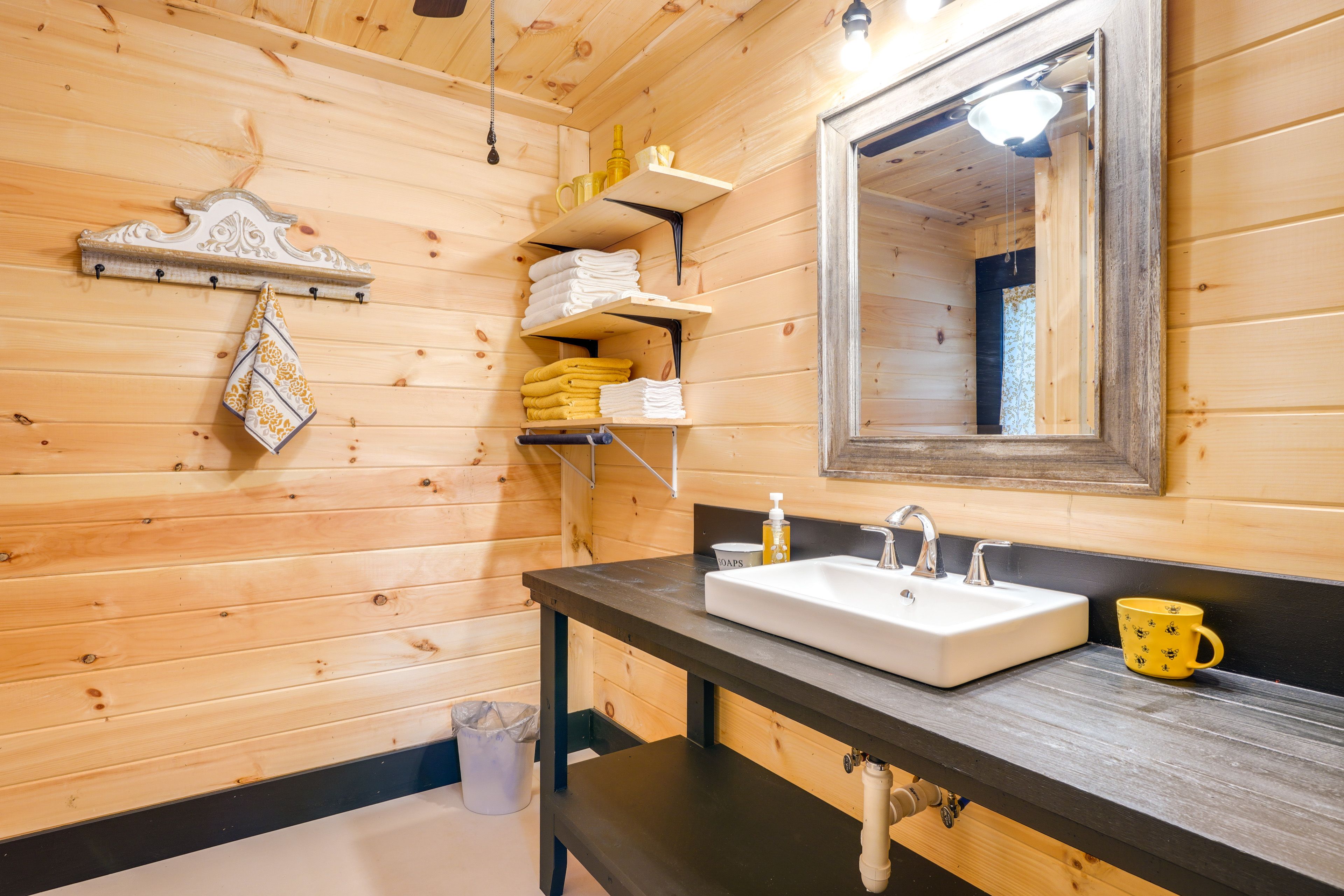 En-Suite Bathroom | Complimentary Toiletries