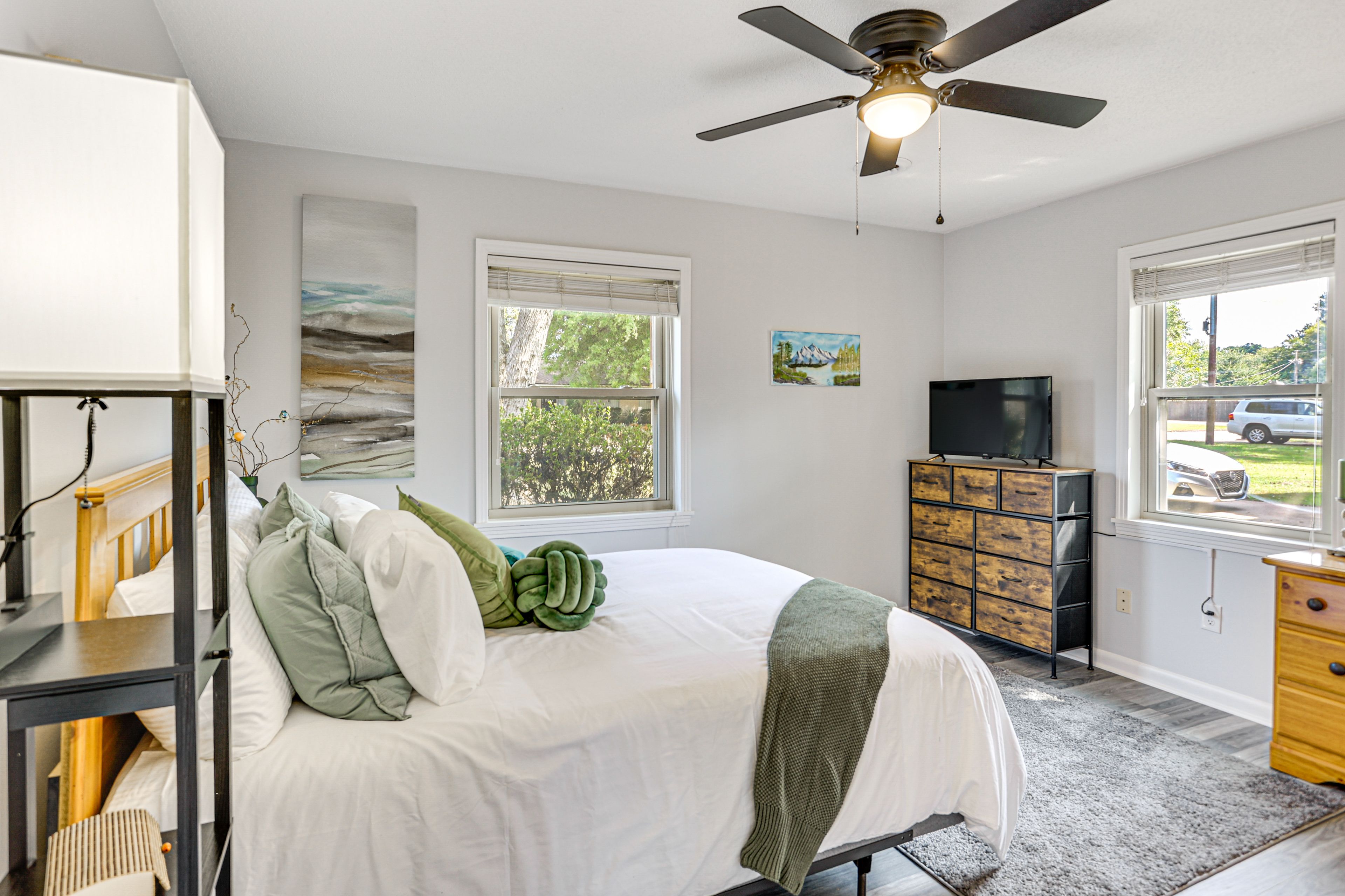Bedroom 1 | Queen Bed | Linens Provided | Walk-In Closet