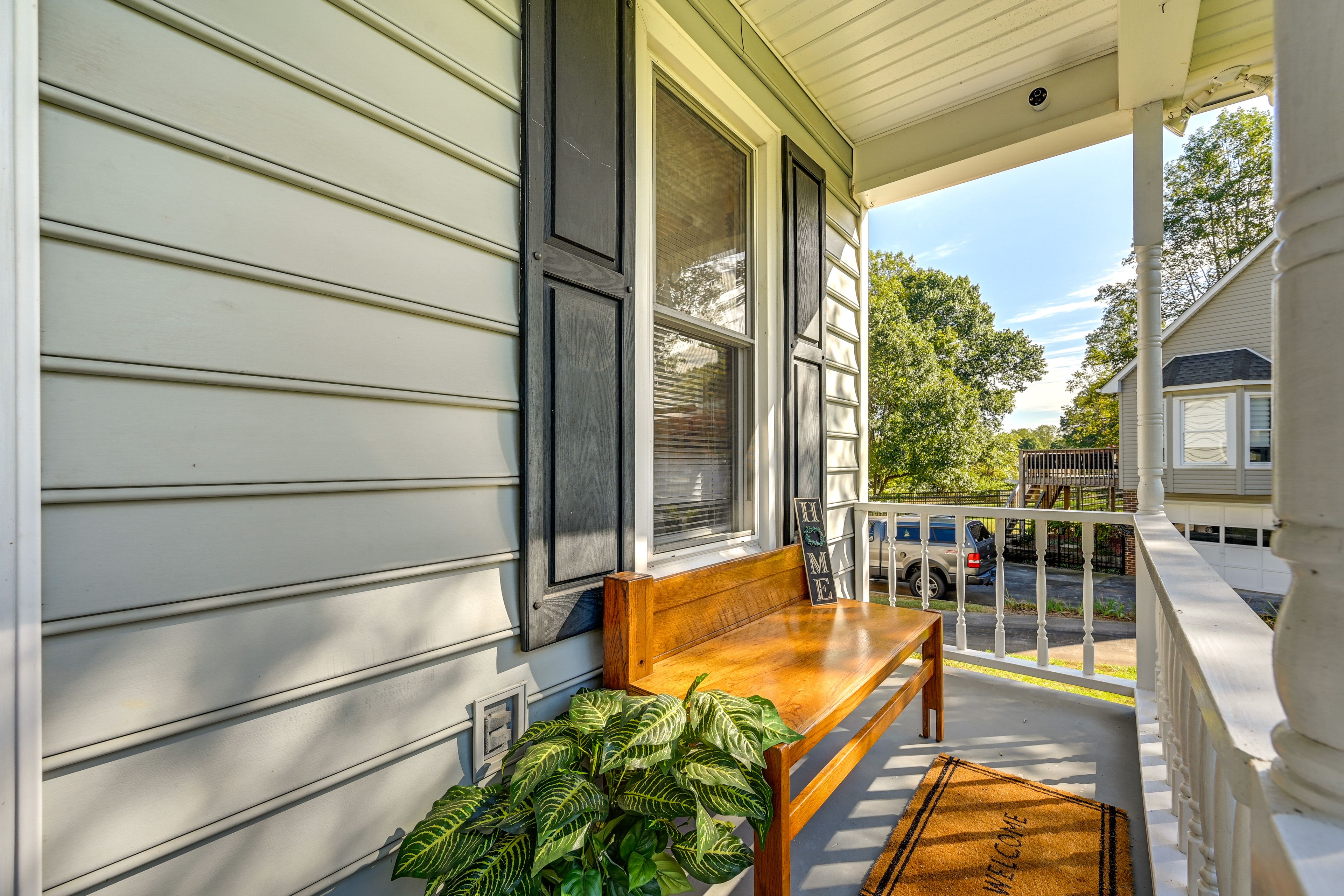 Front Patio | Private Entrance