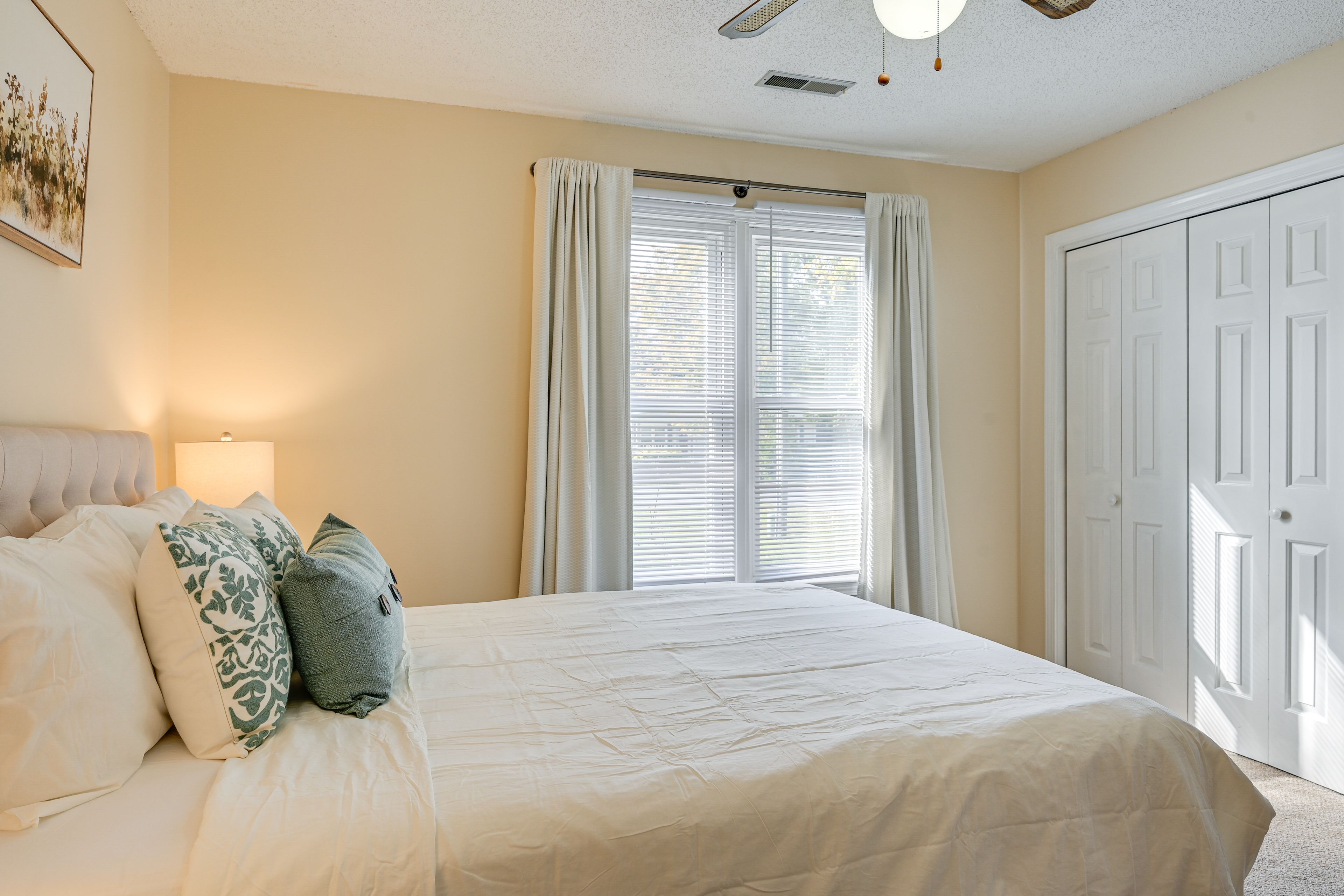 Bedroom 2 | Queen Bed | Main Floor | Linens Provided