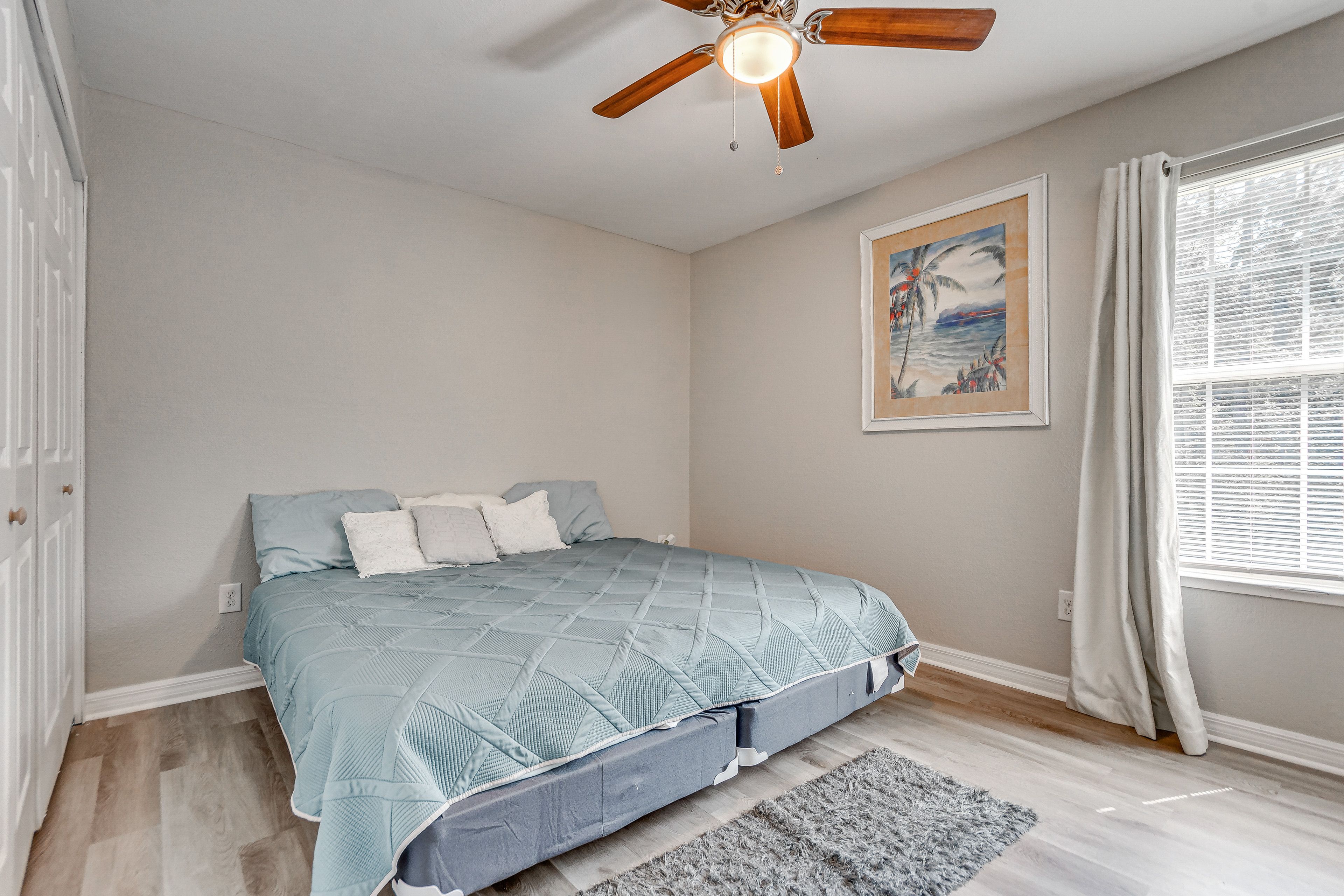 Bedroom 1 | King Bed | Smart TV