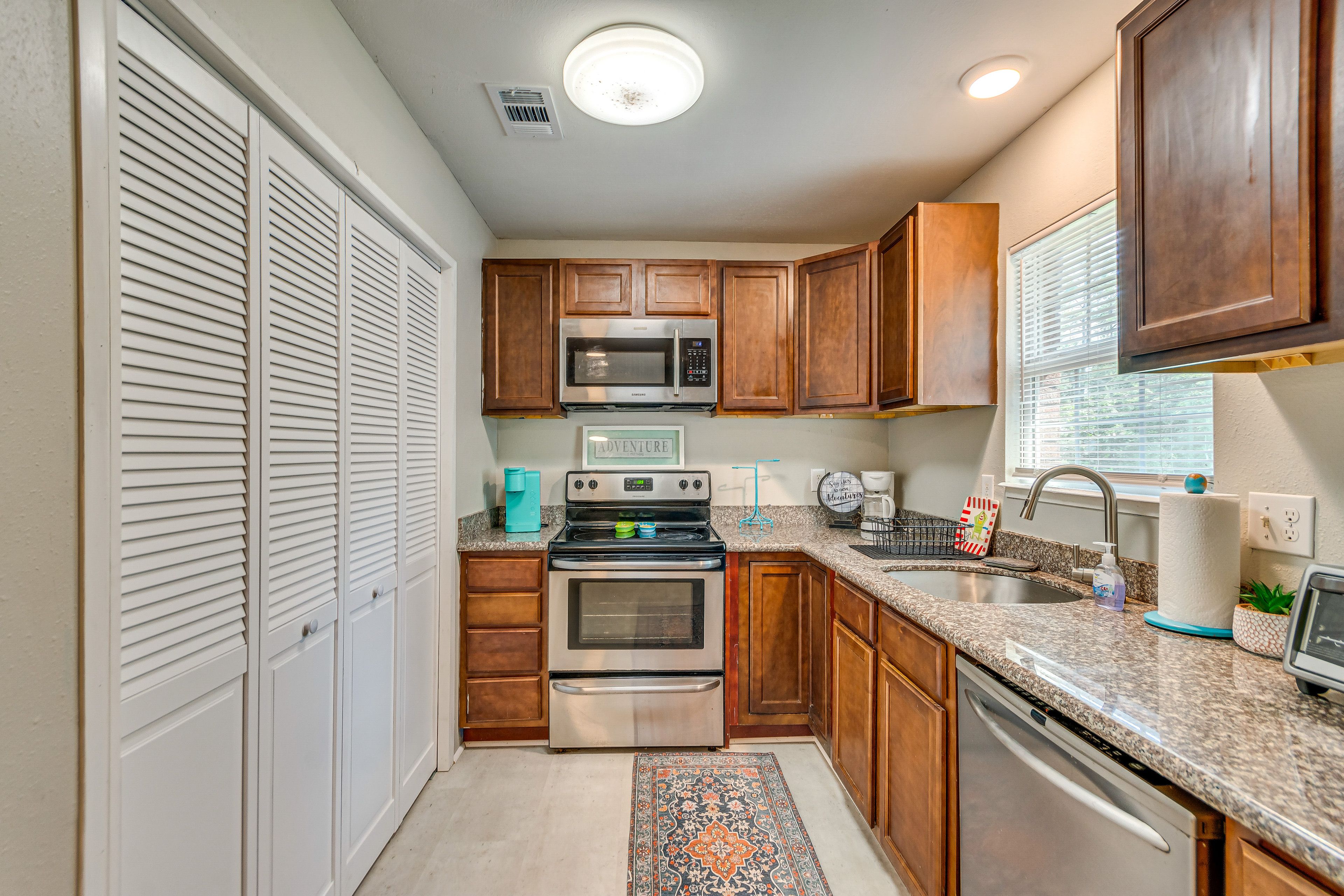 Kitchen | Refrigerator