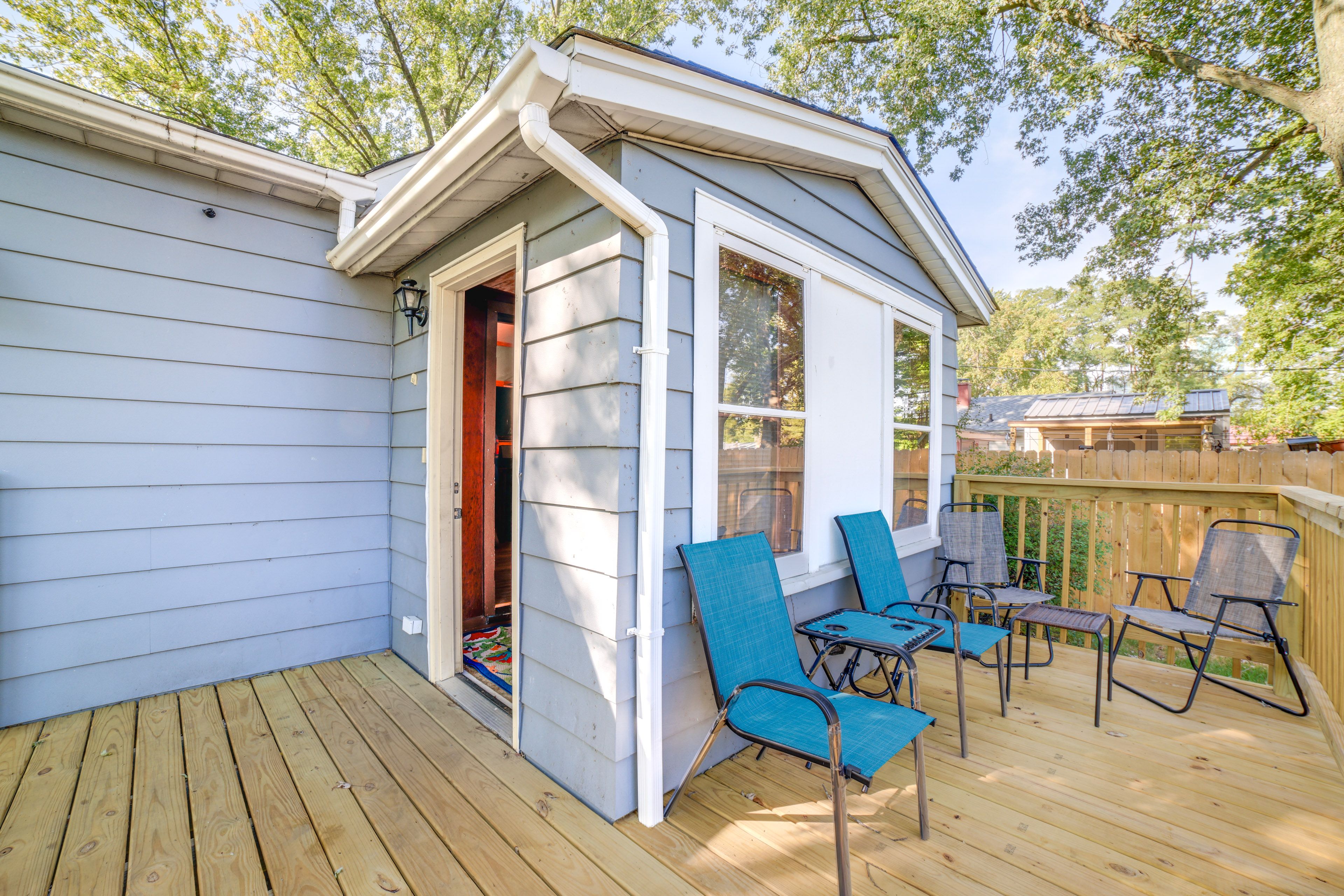 Furnished Deck | Charcoal Grill