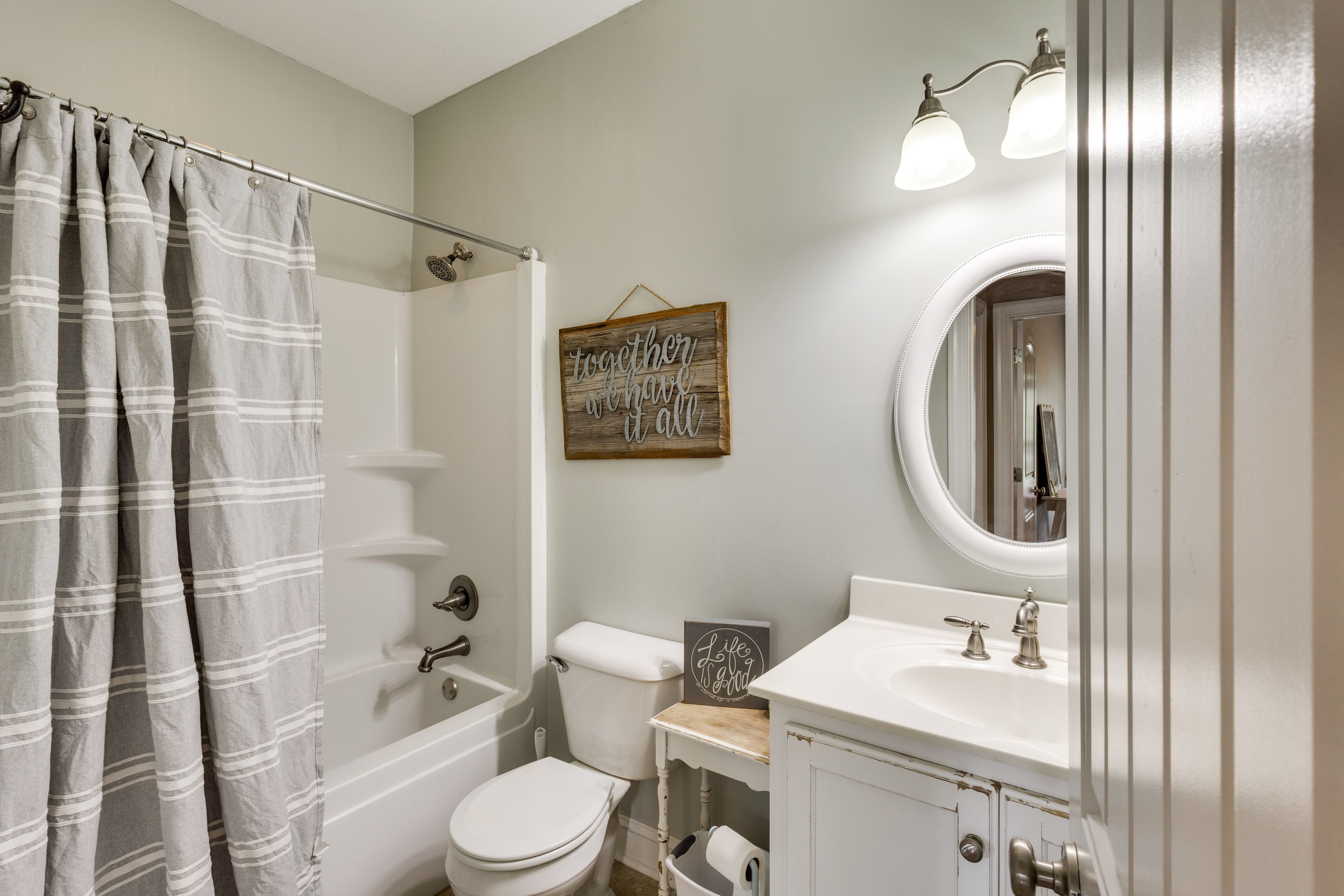 Full Bathroom
