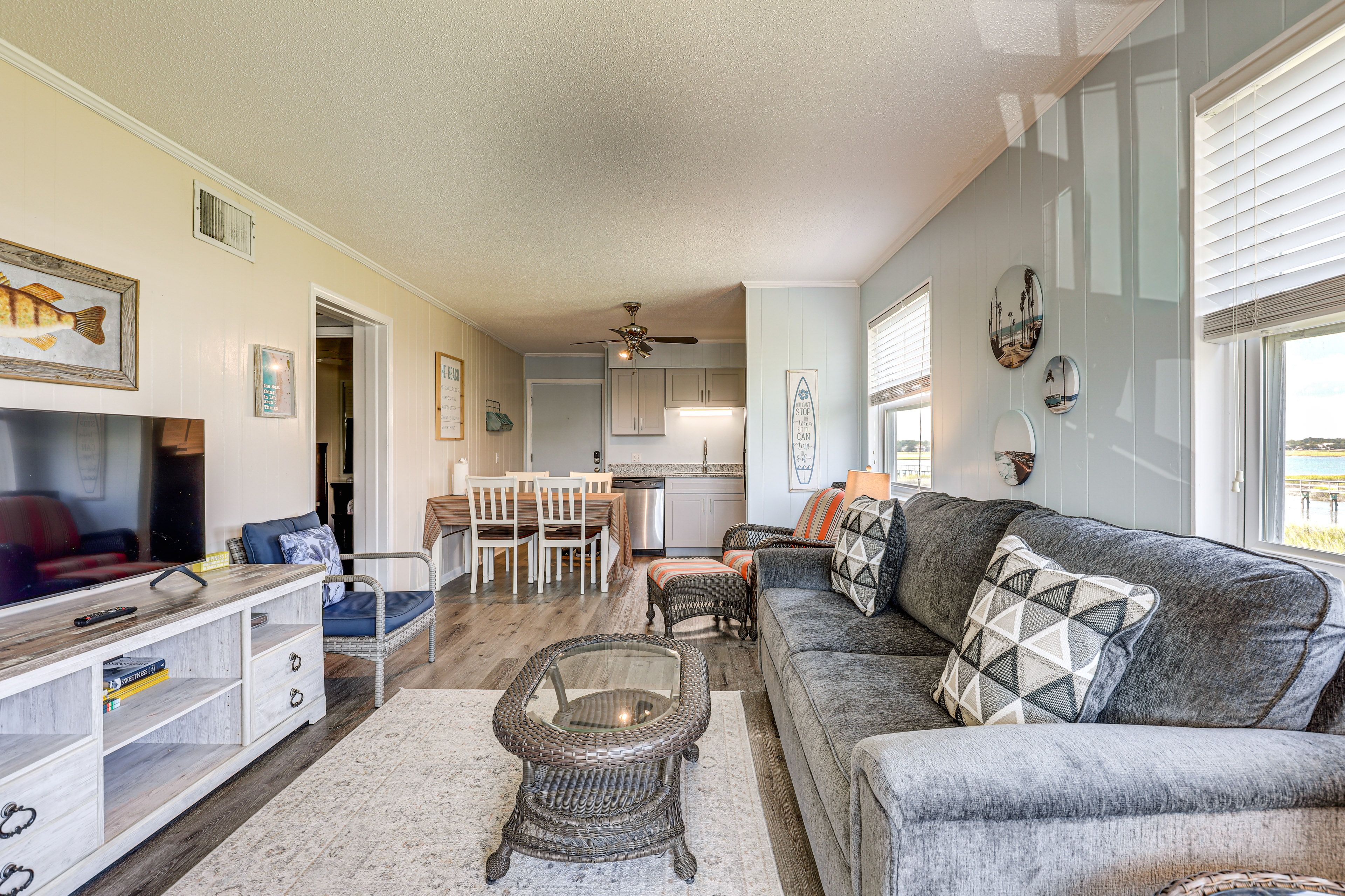 Living Space | Free WiFi | Central A/C & Heating