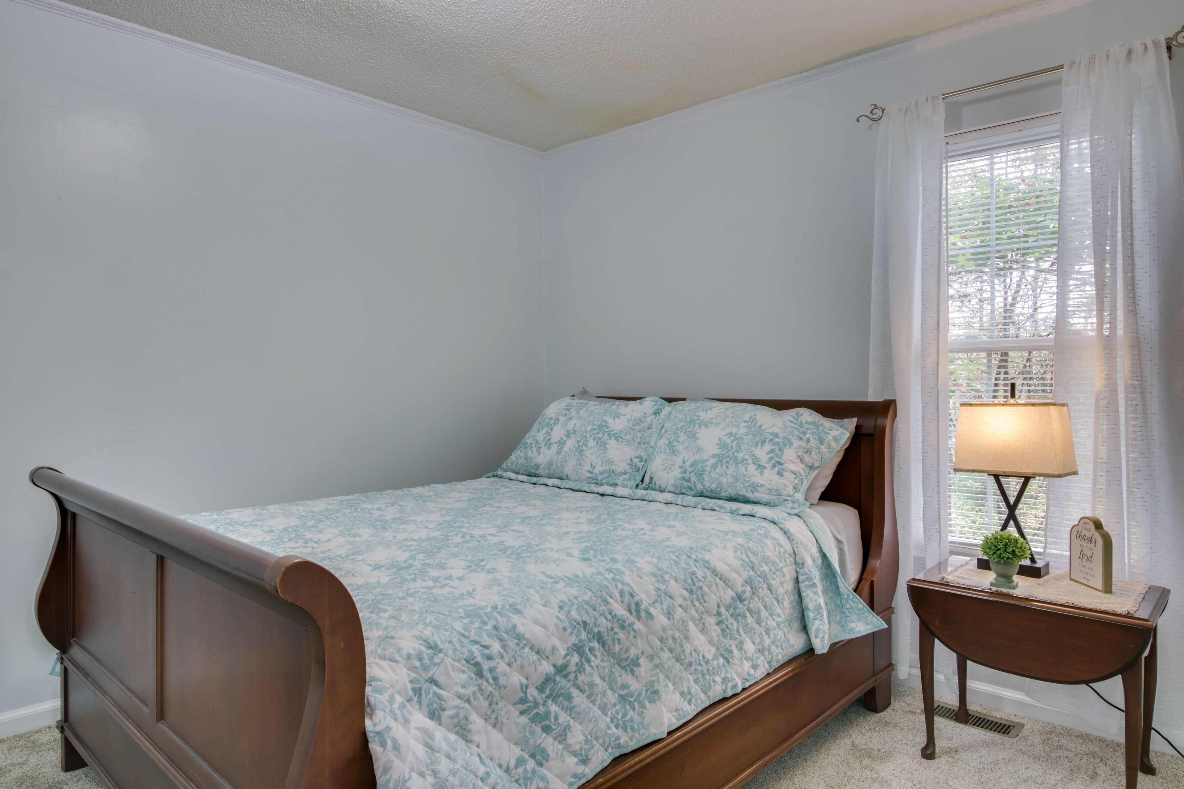 Bedroom 2 | Queen Bed | Flat-Screen TV