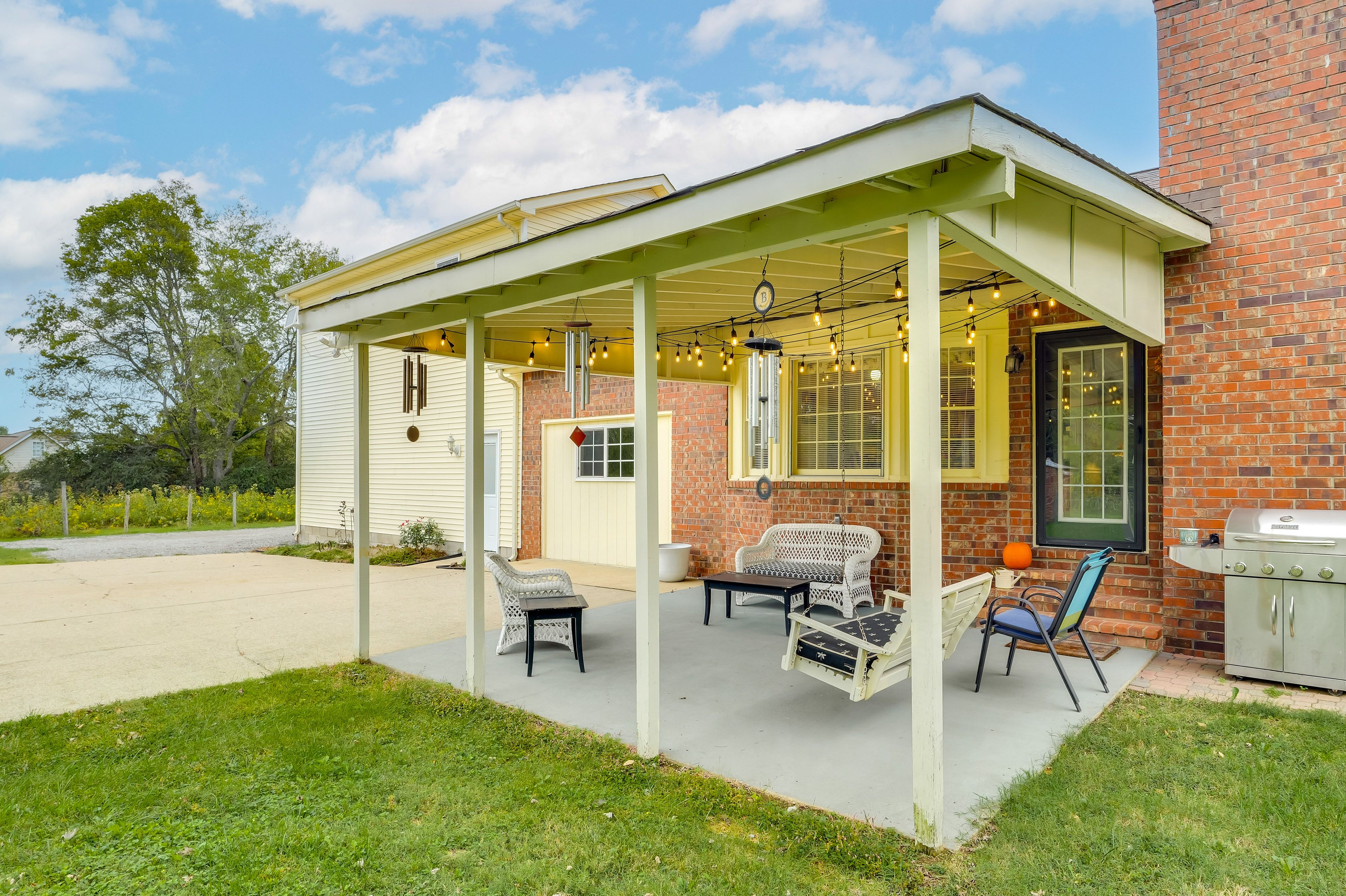 Murfreesboro Vacation Rental | 3BR | 2BA | 1,800 Sq Ft | 4 Steps Required