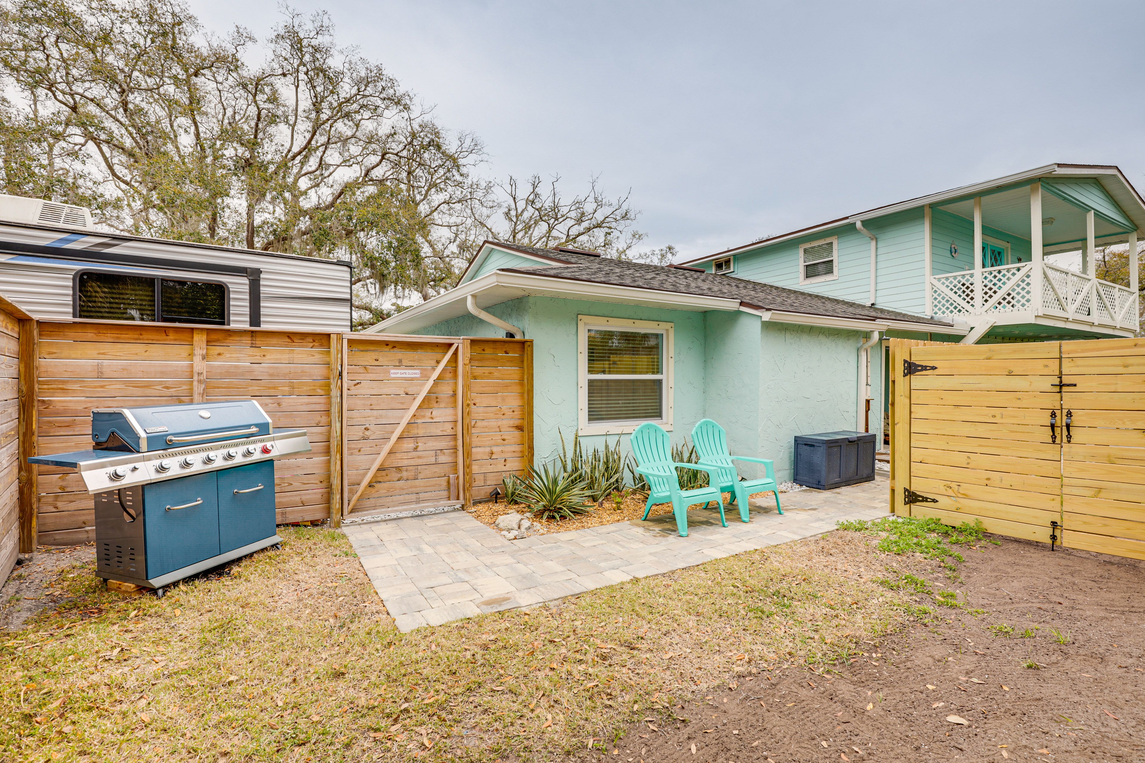 Patio & Yard