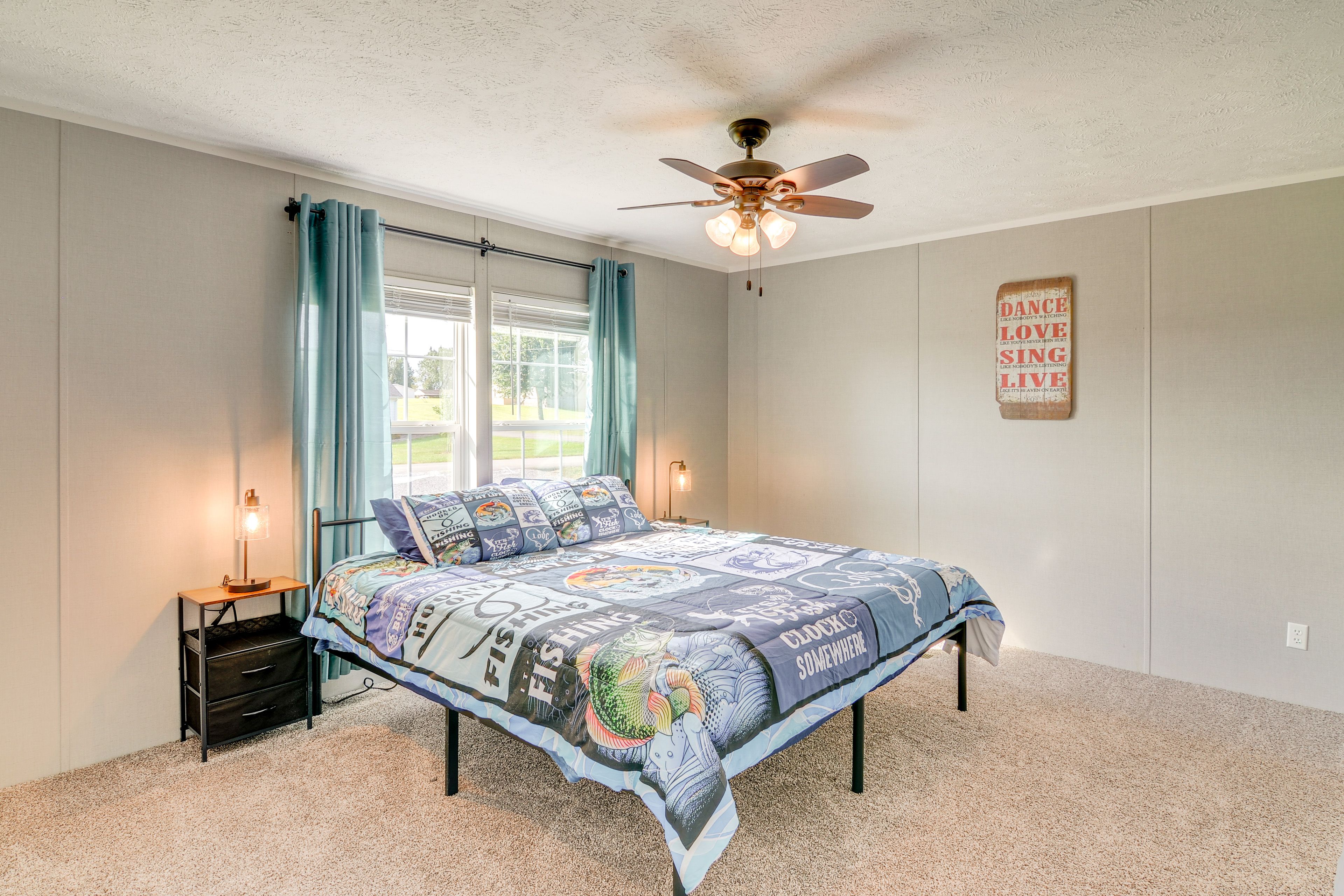 Bedroom 1 | King Bed | Linens Provided