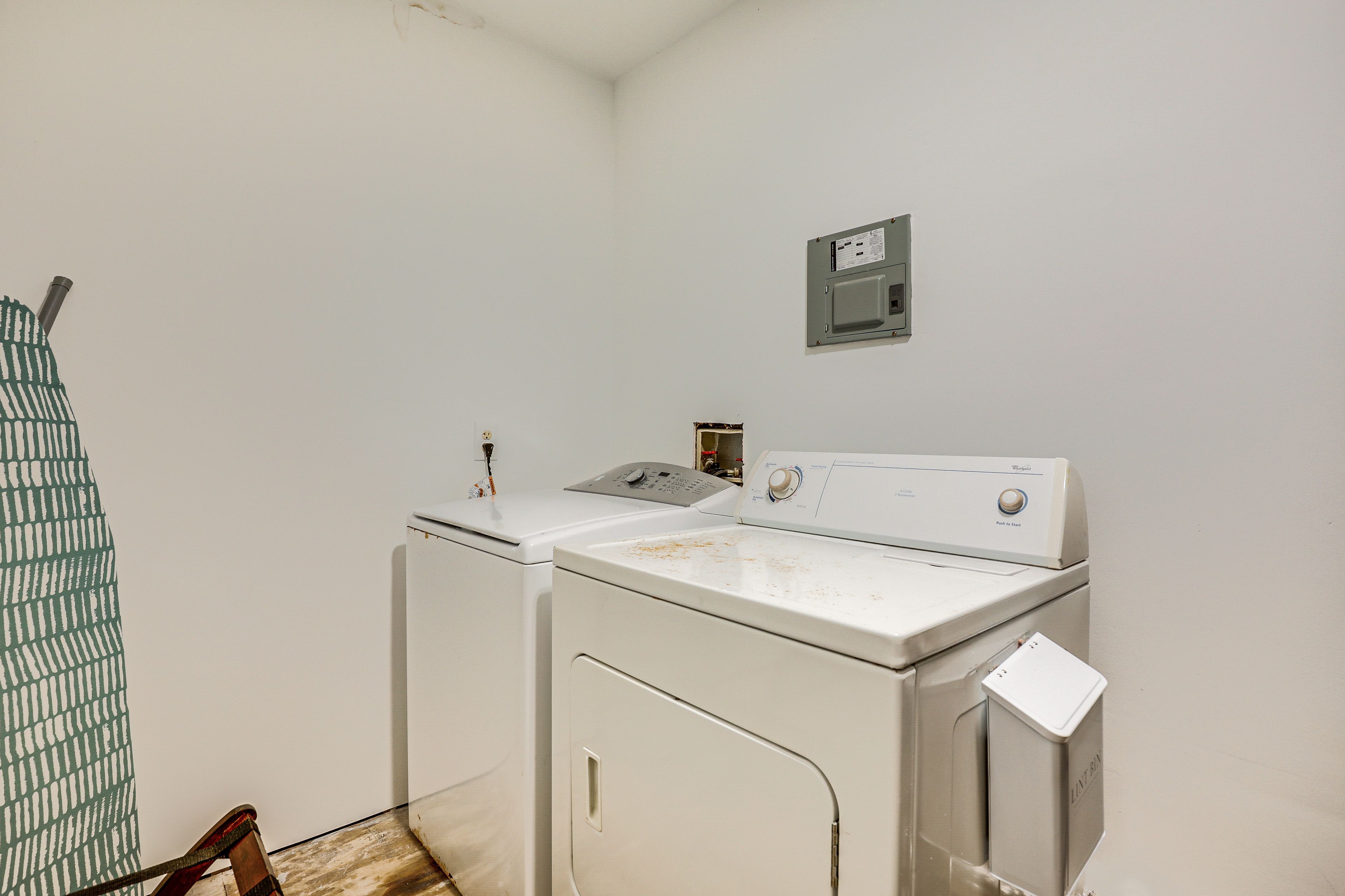 Laundry Room | Lower Floor