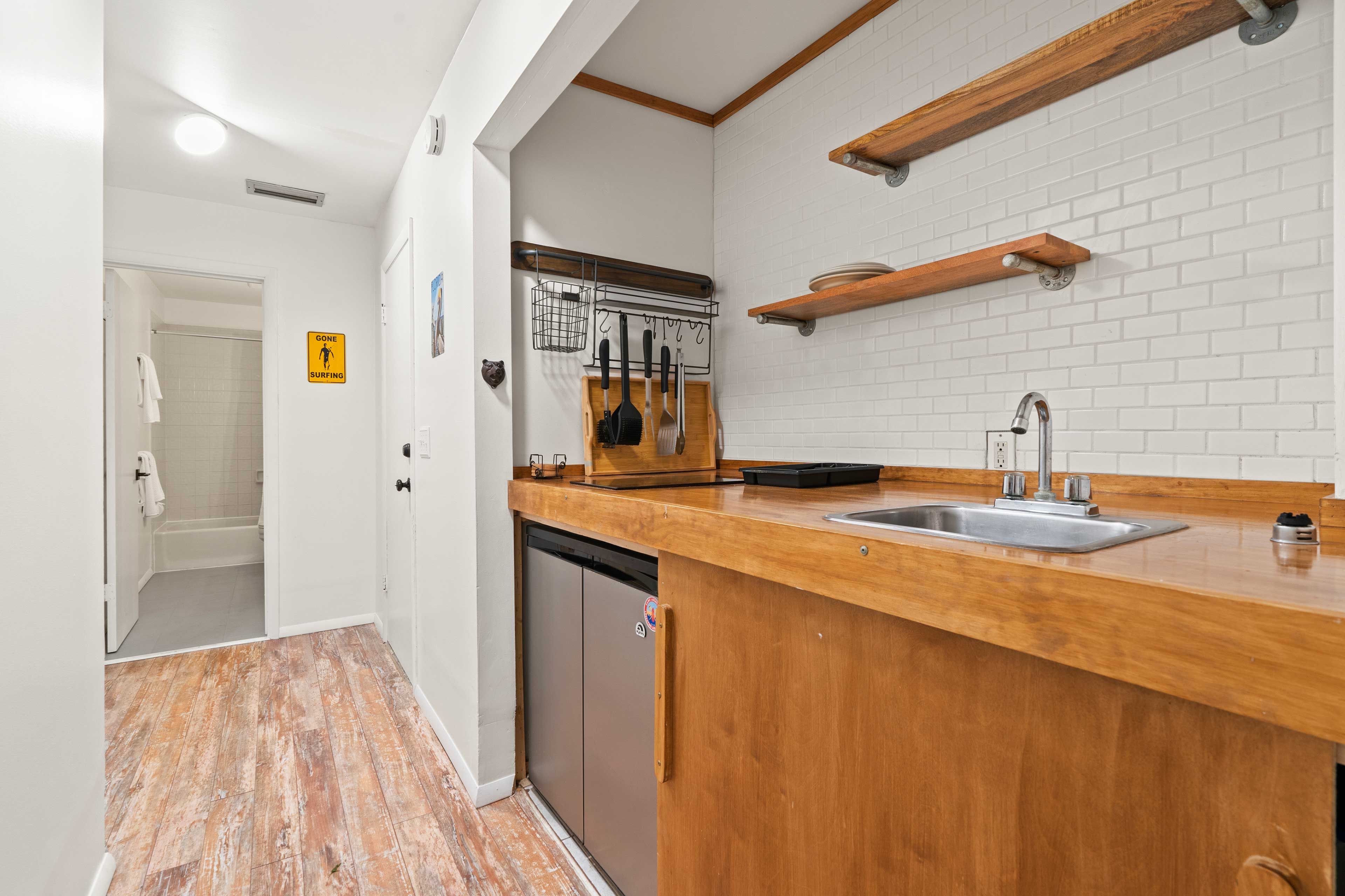 Kitchenette | Lower Floor | Hot Plate