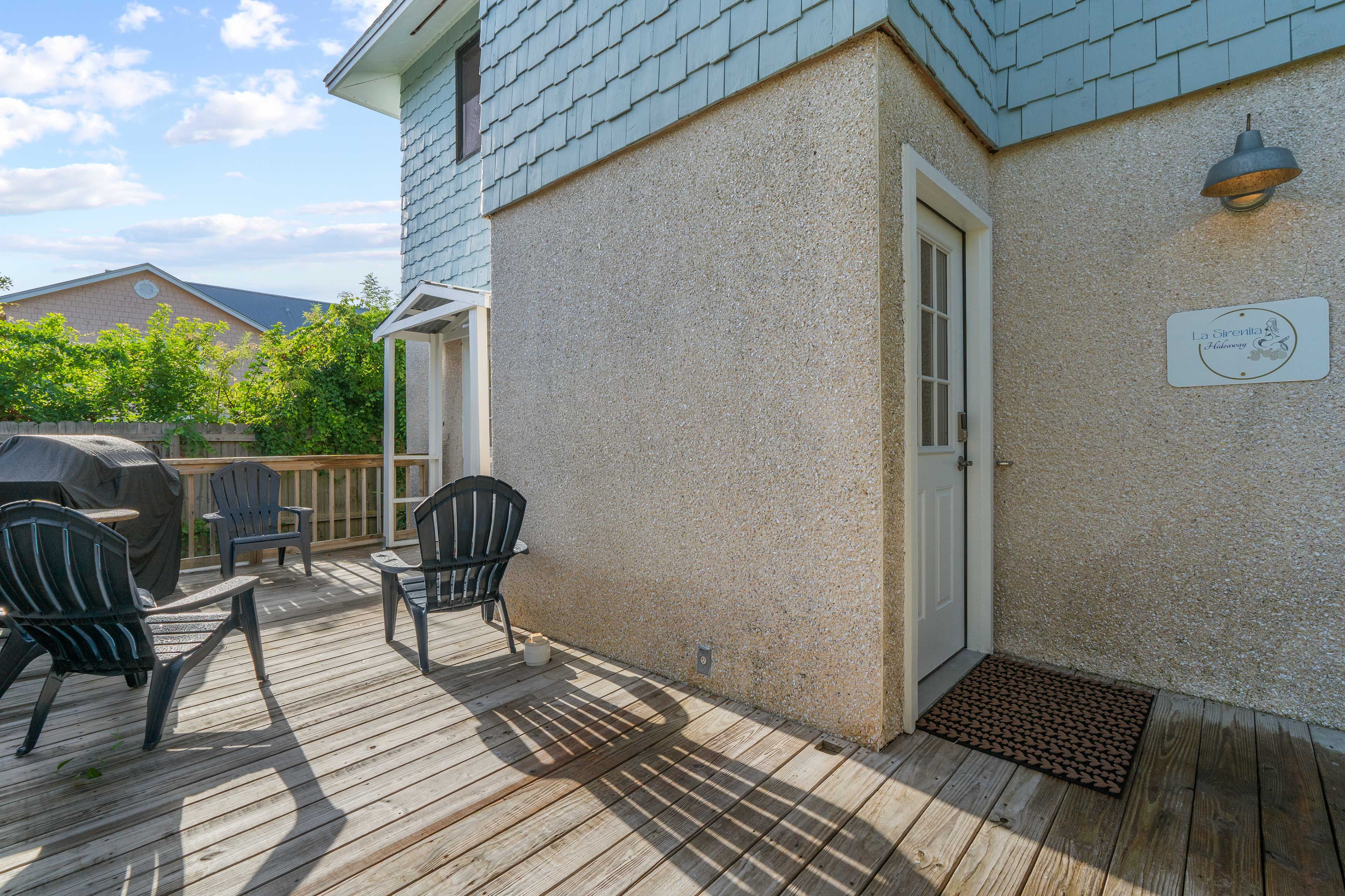 Deck | Gas Grill (Propane Provided)