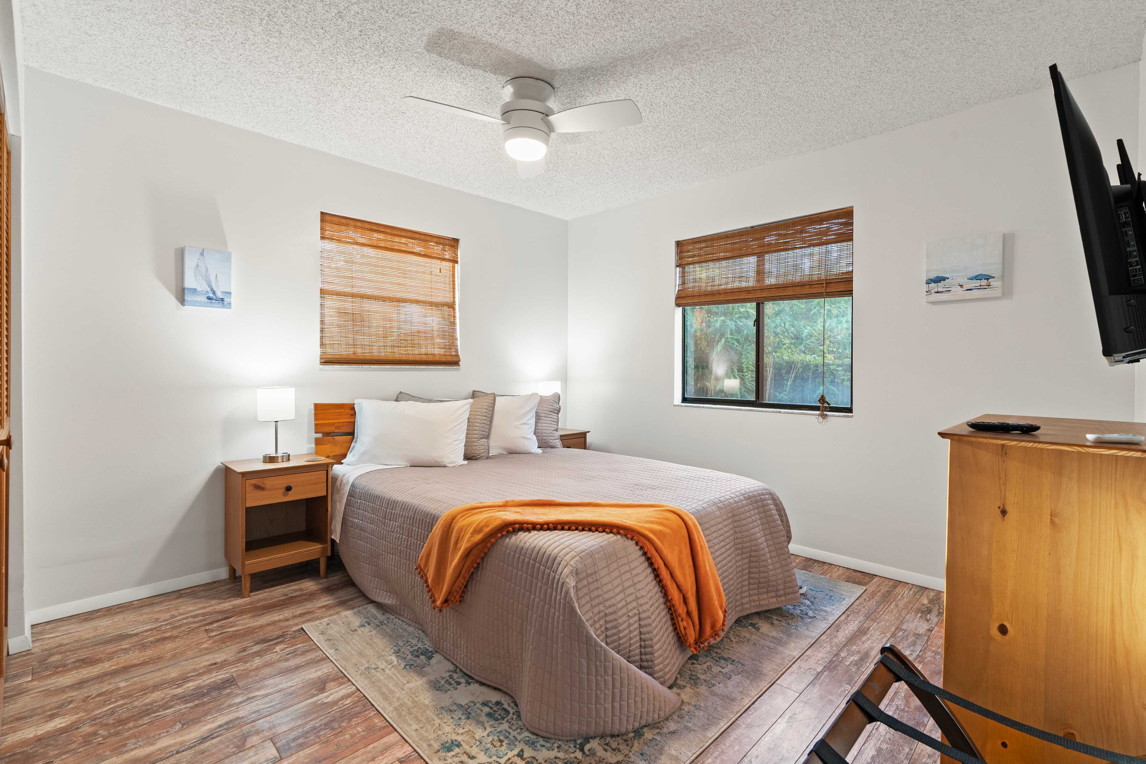 Bedroom 4 | Lower Floor | Queen Bed