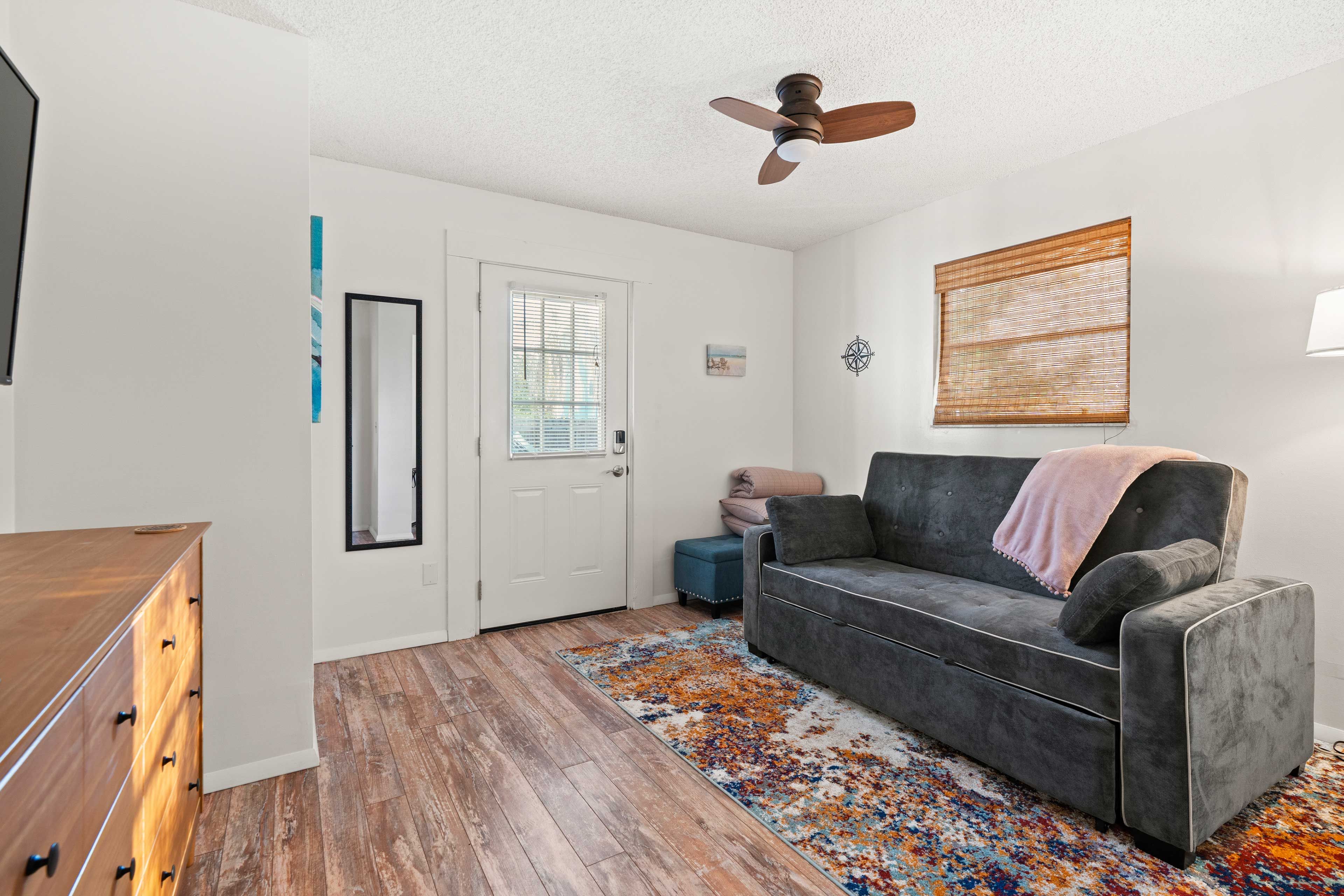 Office | Lower Floor | Smart TV | Queen Sleeper Sofa