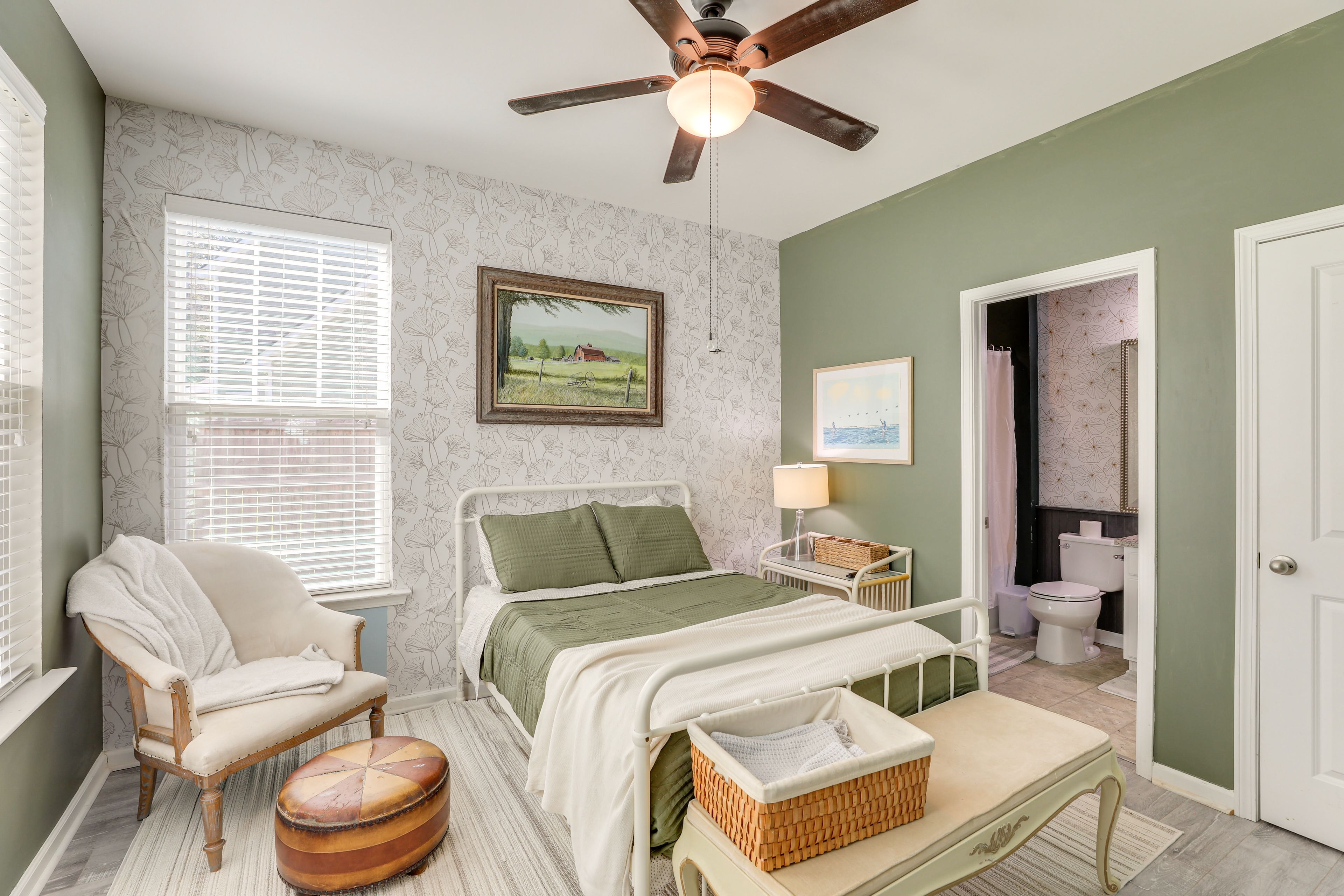 Bedroom 1 | Full Bed | 1st Floor | Linens Provided | En-Suite Bathroom