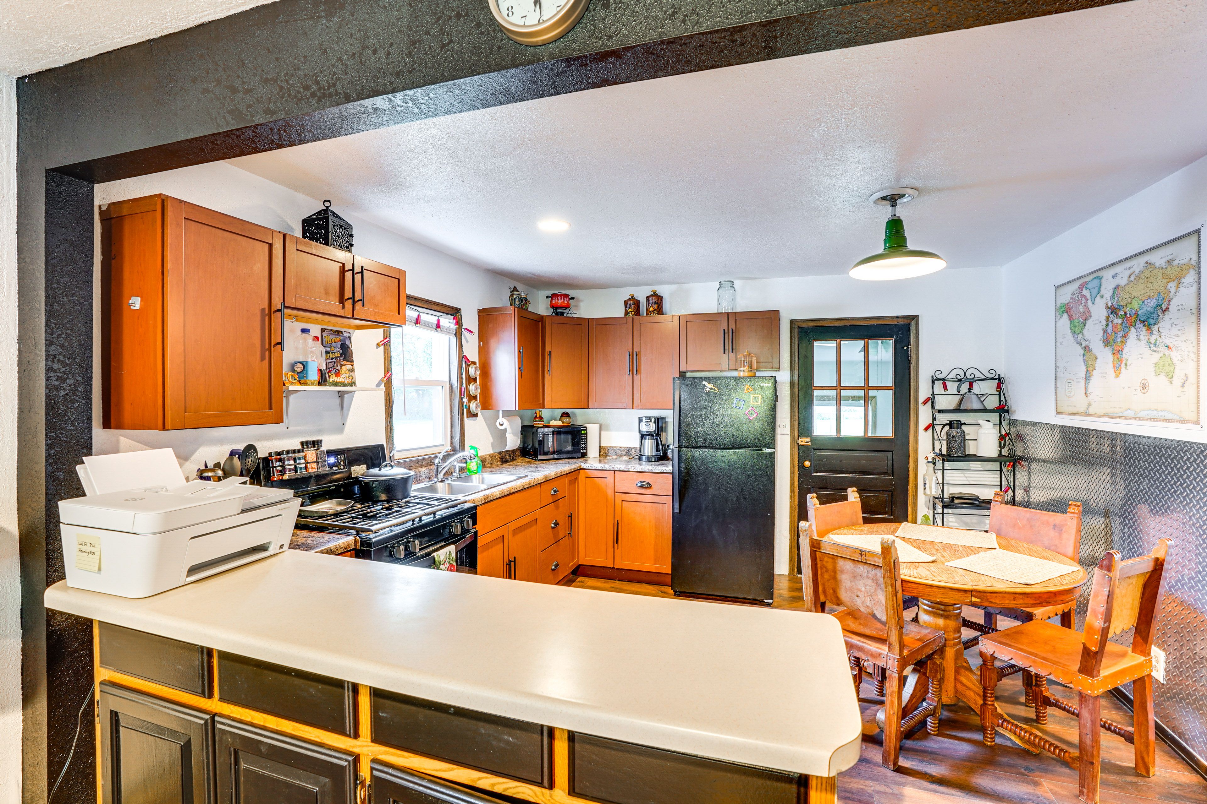 Interior | Central Heating & A/C | Free WiFi