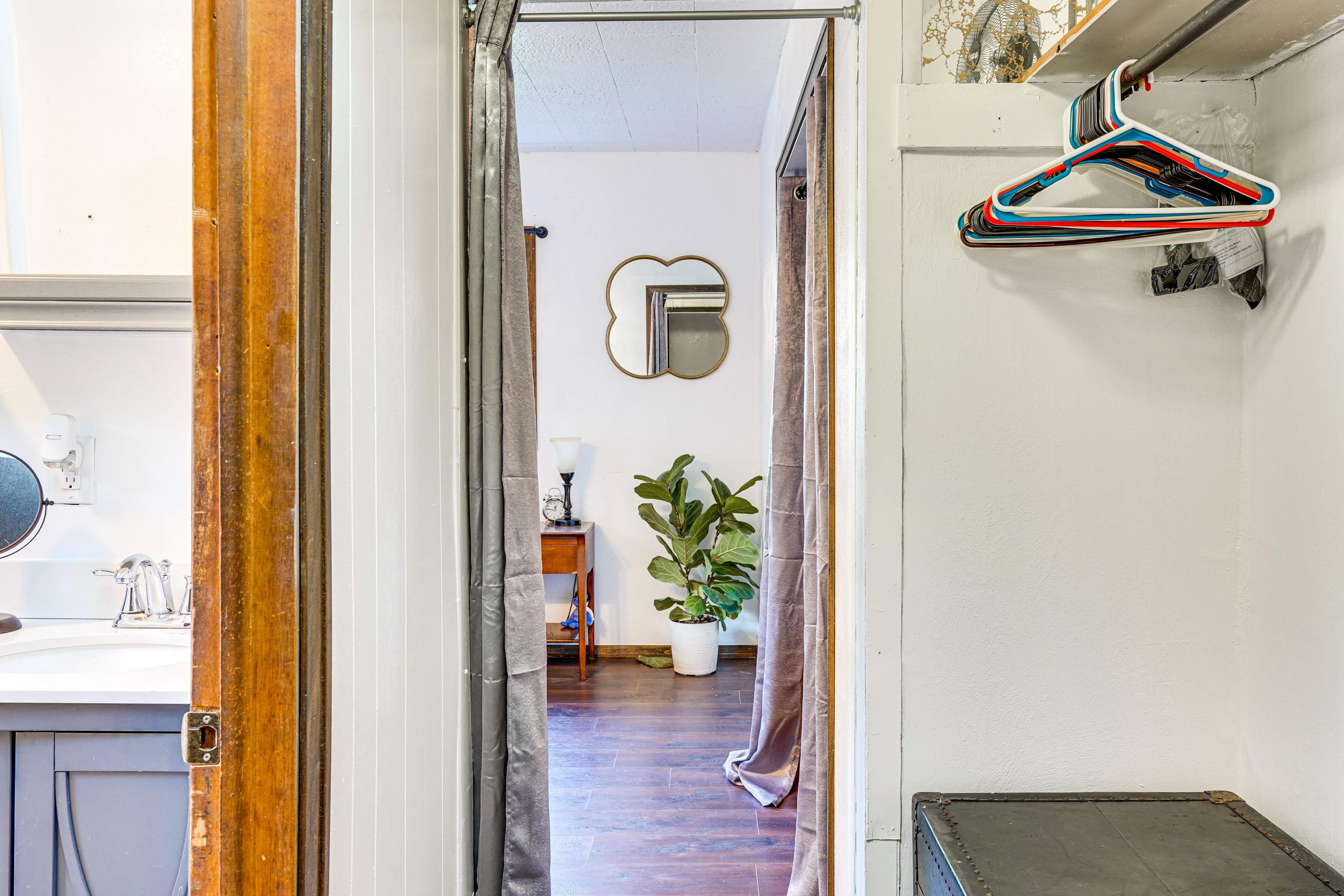 Full Bathroom | Towels Provided | Complimentary Toiletries | Hair Dryer