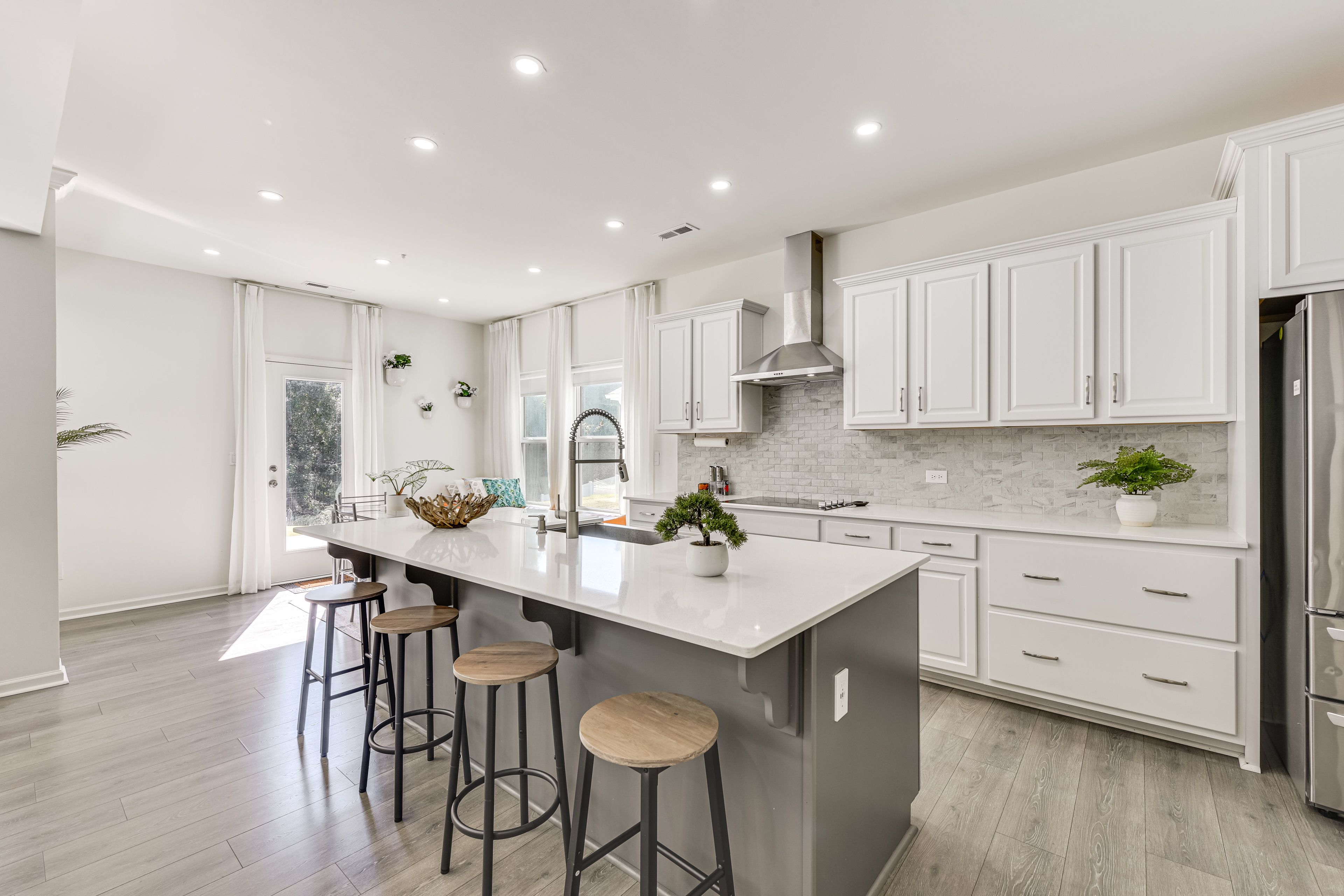 Kitchen | 1st Floor | Cooking Basics | Breakfast Bar | Dishwasher