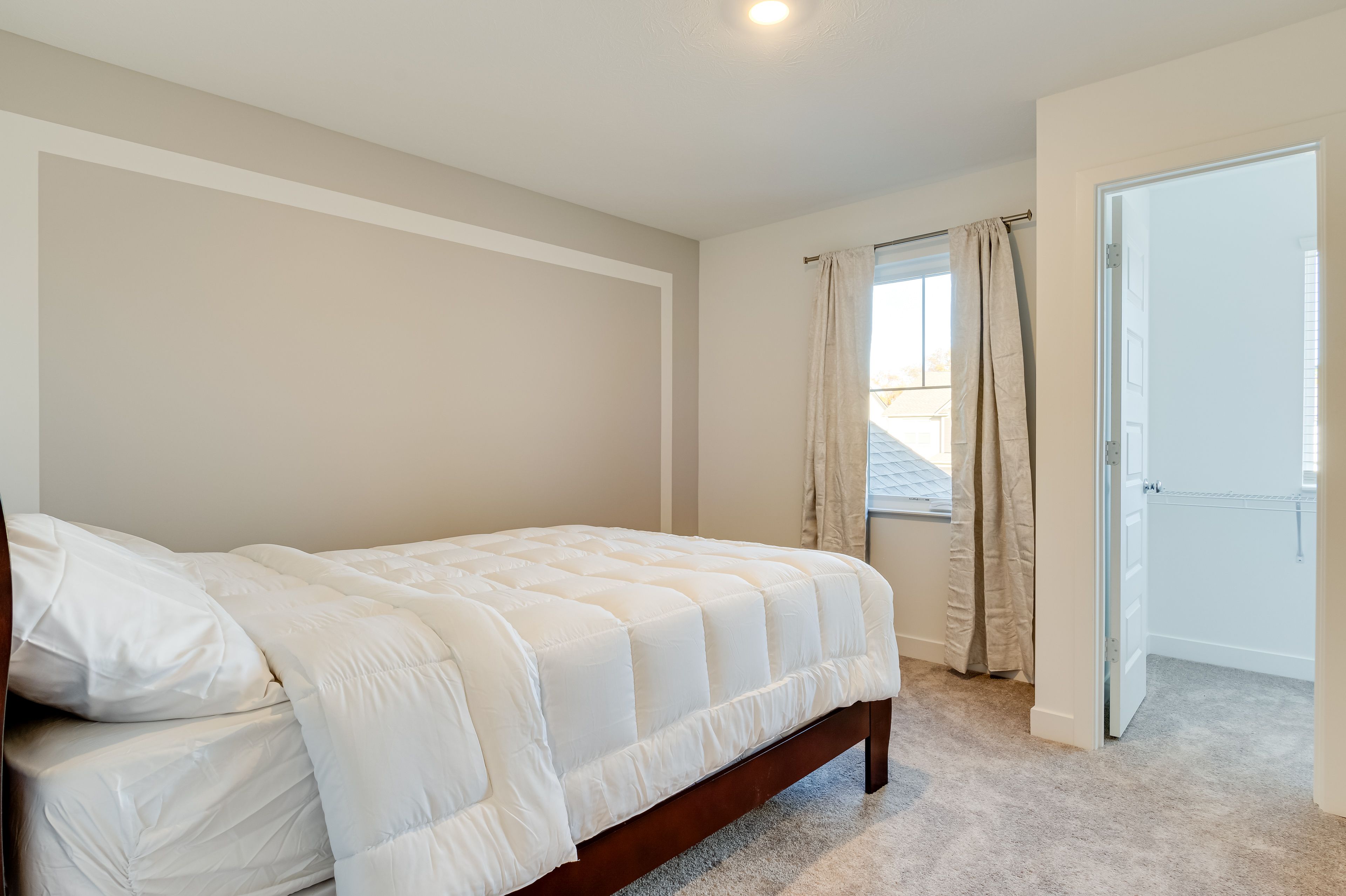 Bedroom 4 | 2nd Floor | Queen Bed