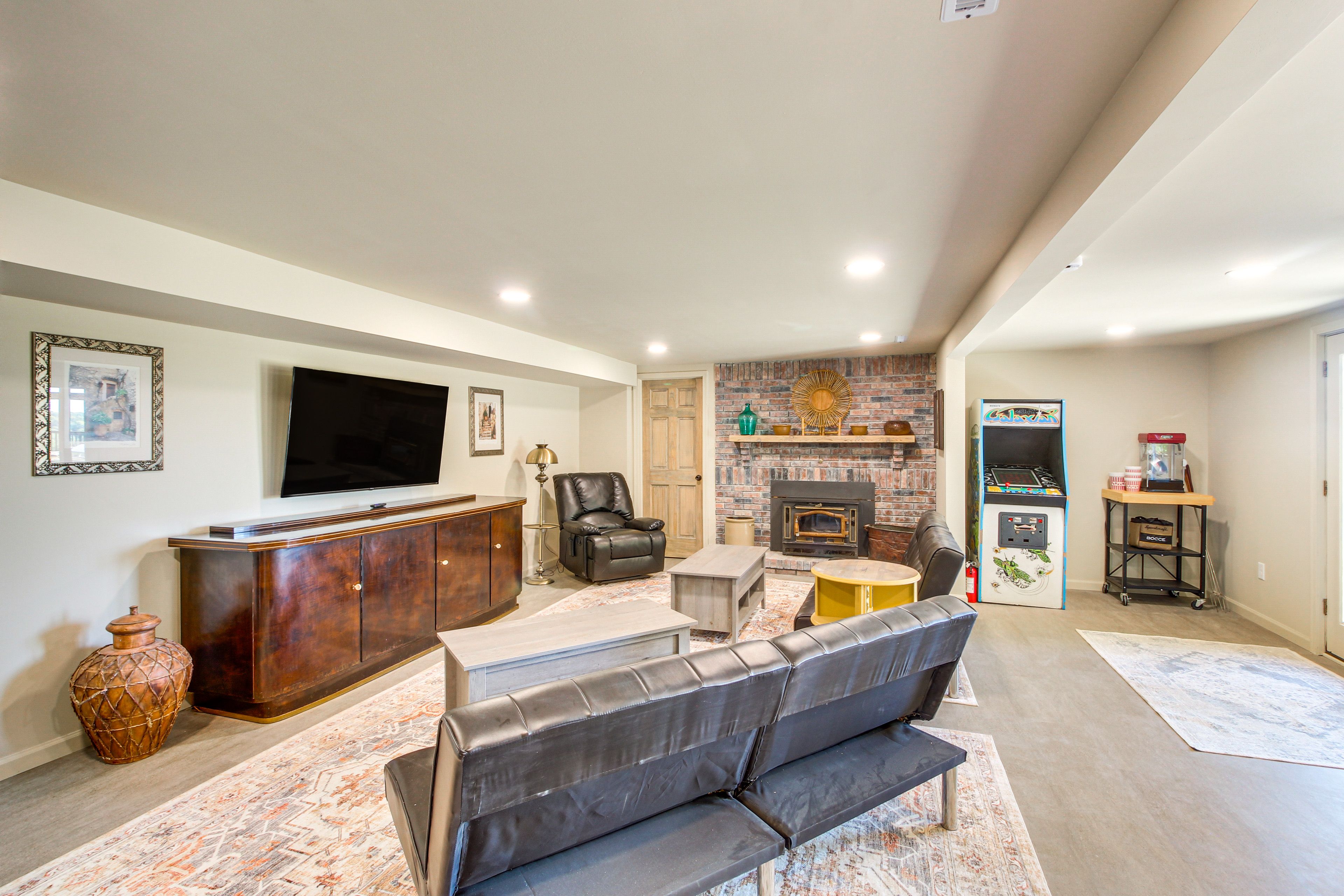 Game Room | Basement | 2 Full Futons | Arcade Game