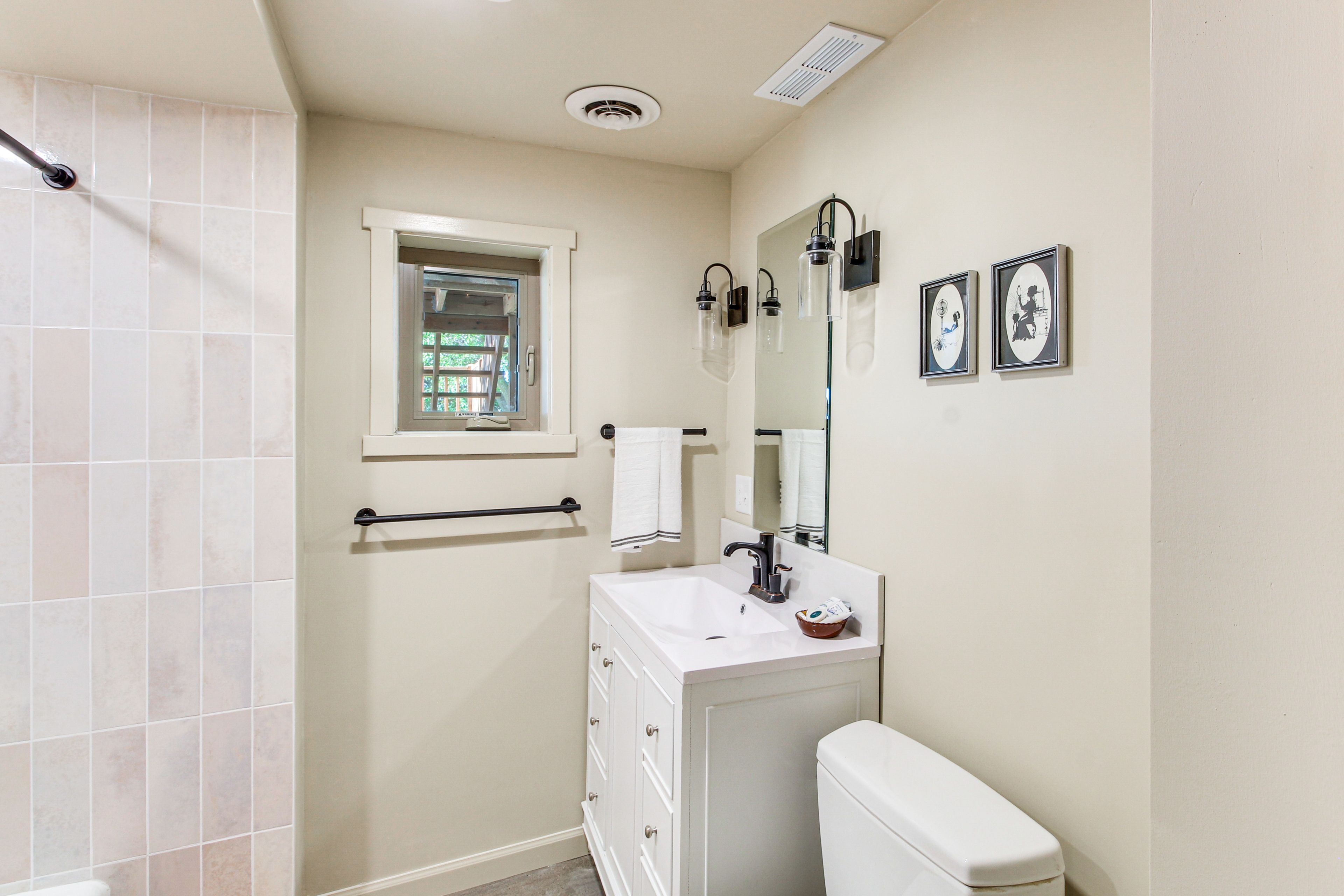 Full Bathroom | Basement