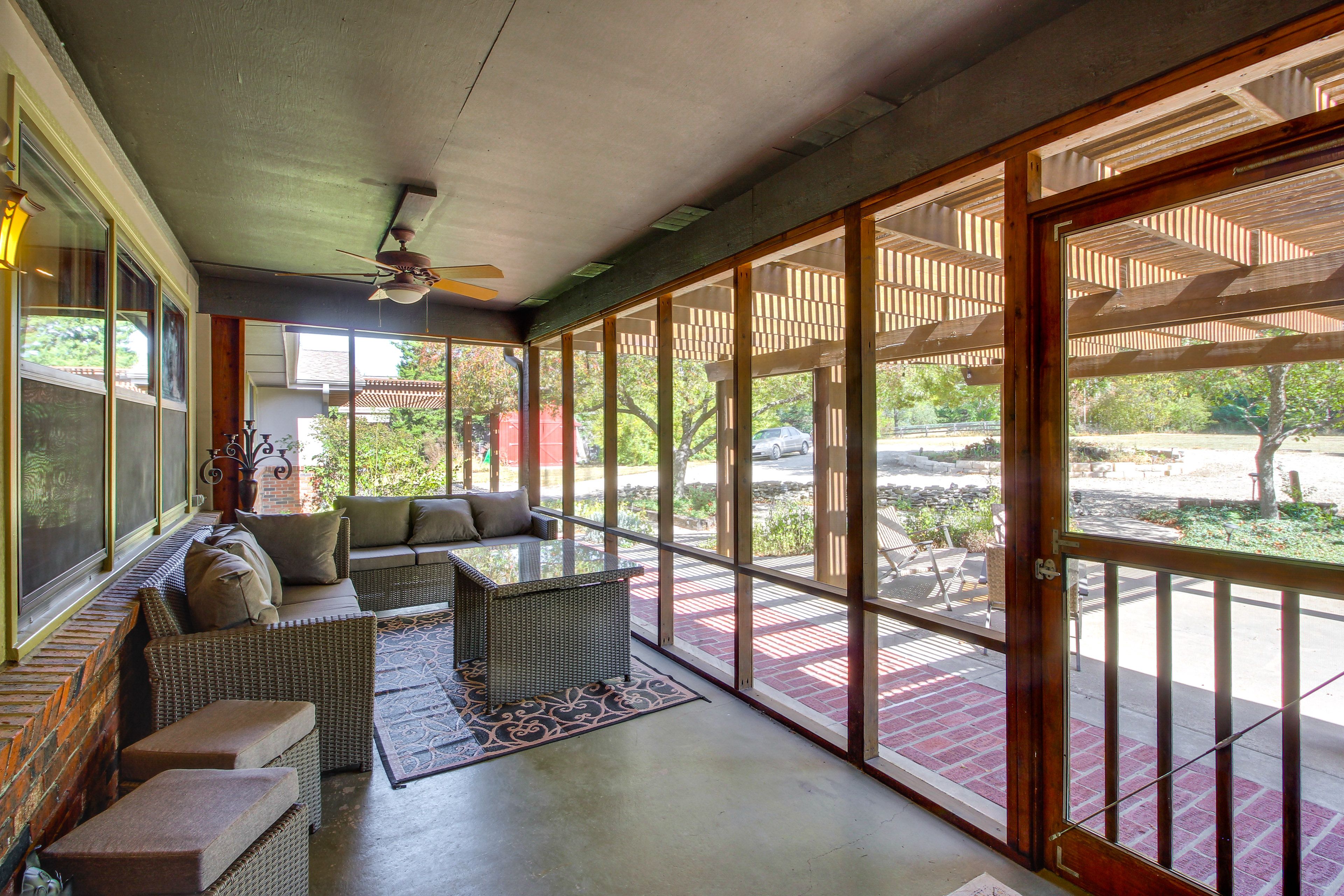 Screened-In Porch
