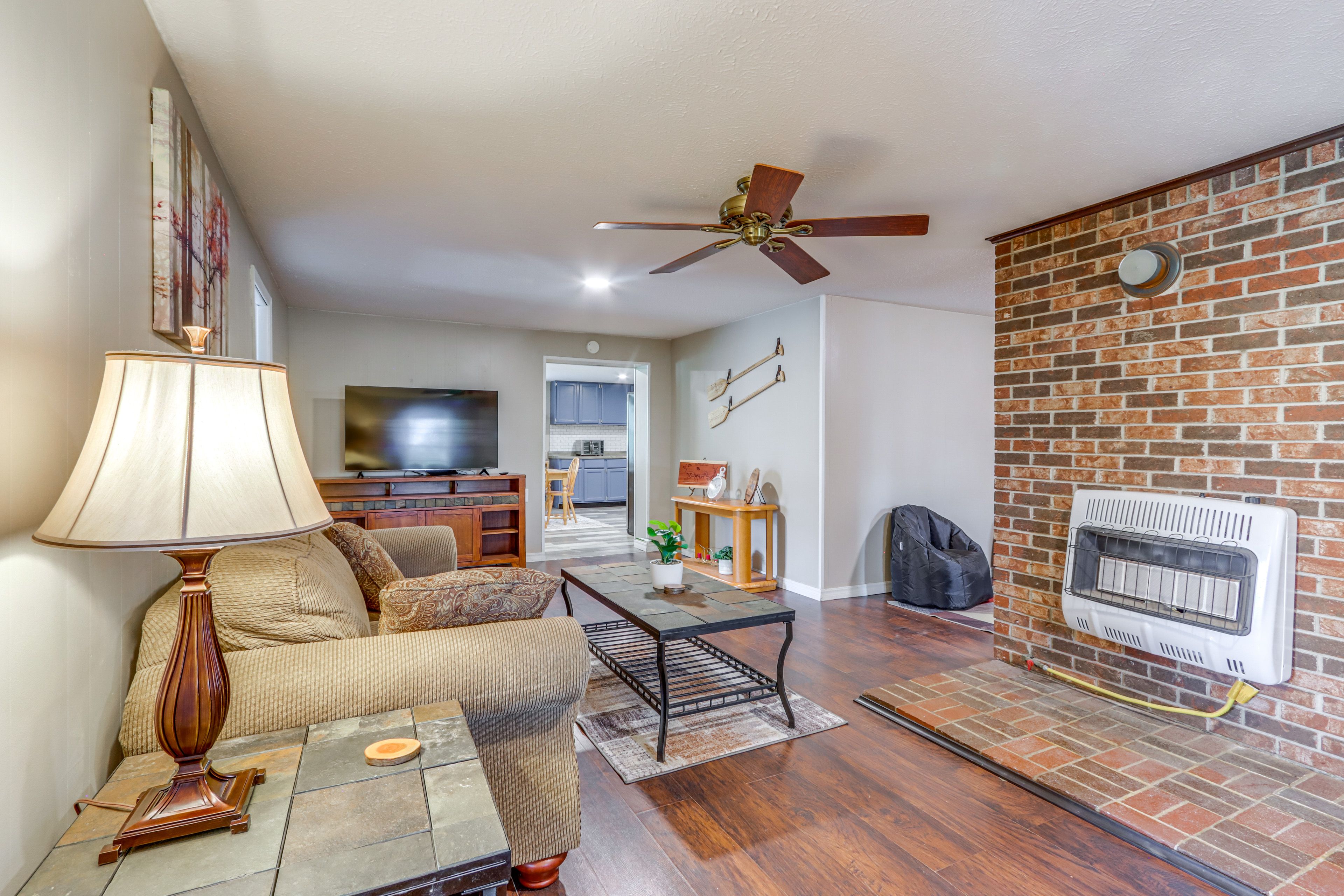 Living Room | 2 Propane Heaters | Smart TV
