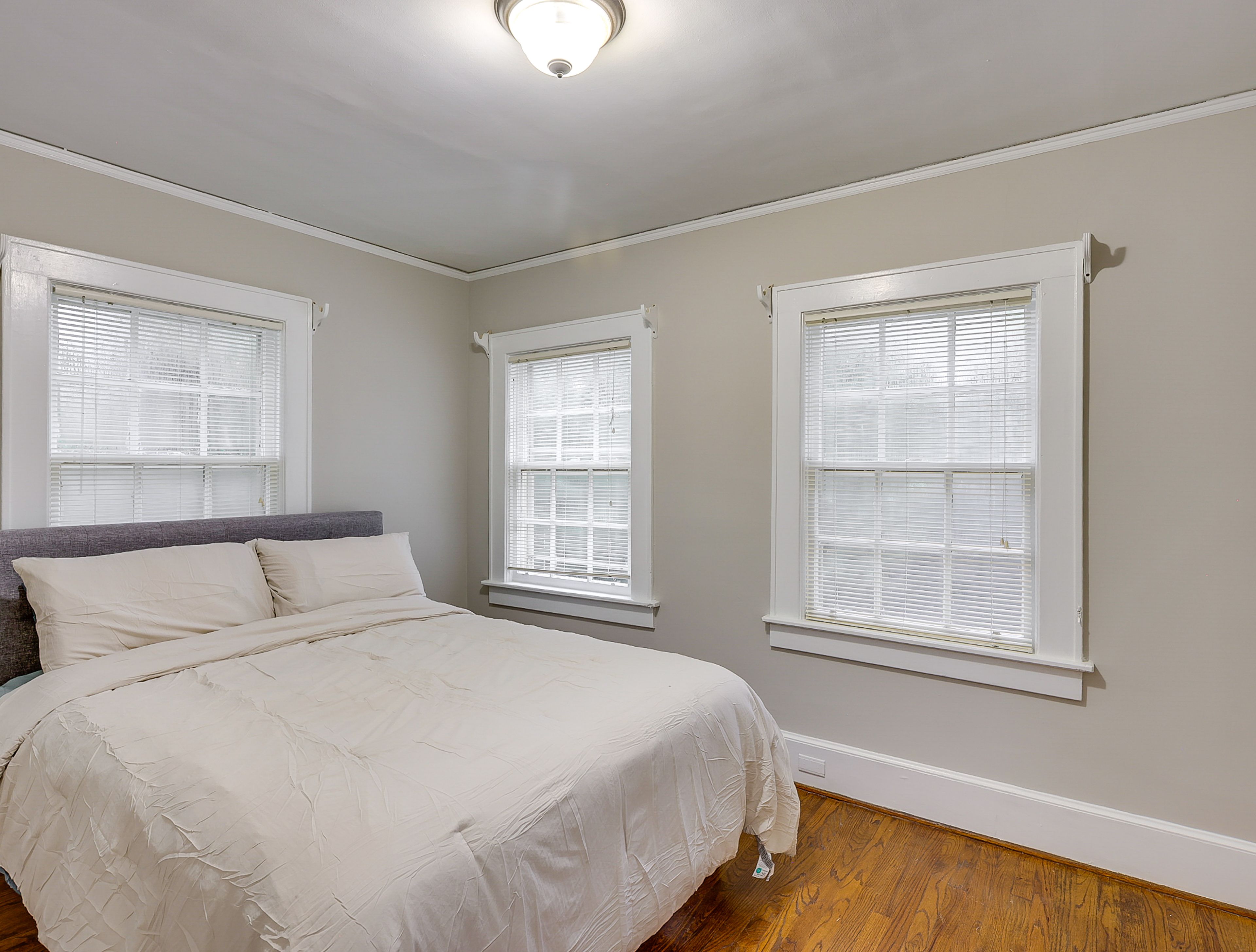 Bedroom 2 | 2nd Floor | Queen Bed