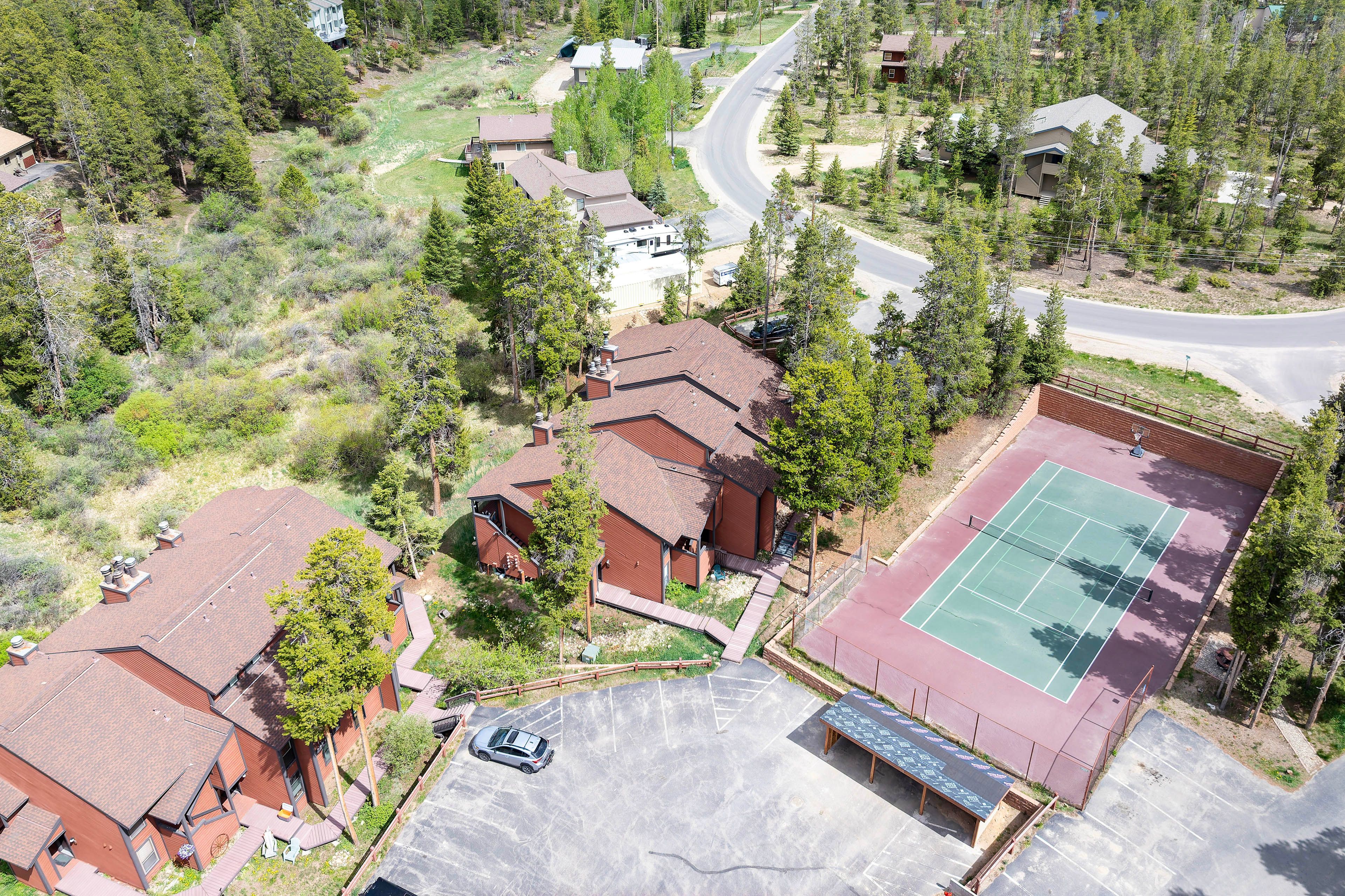 Sun Song Condominiums | Community Amenities