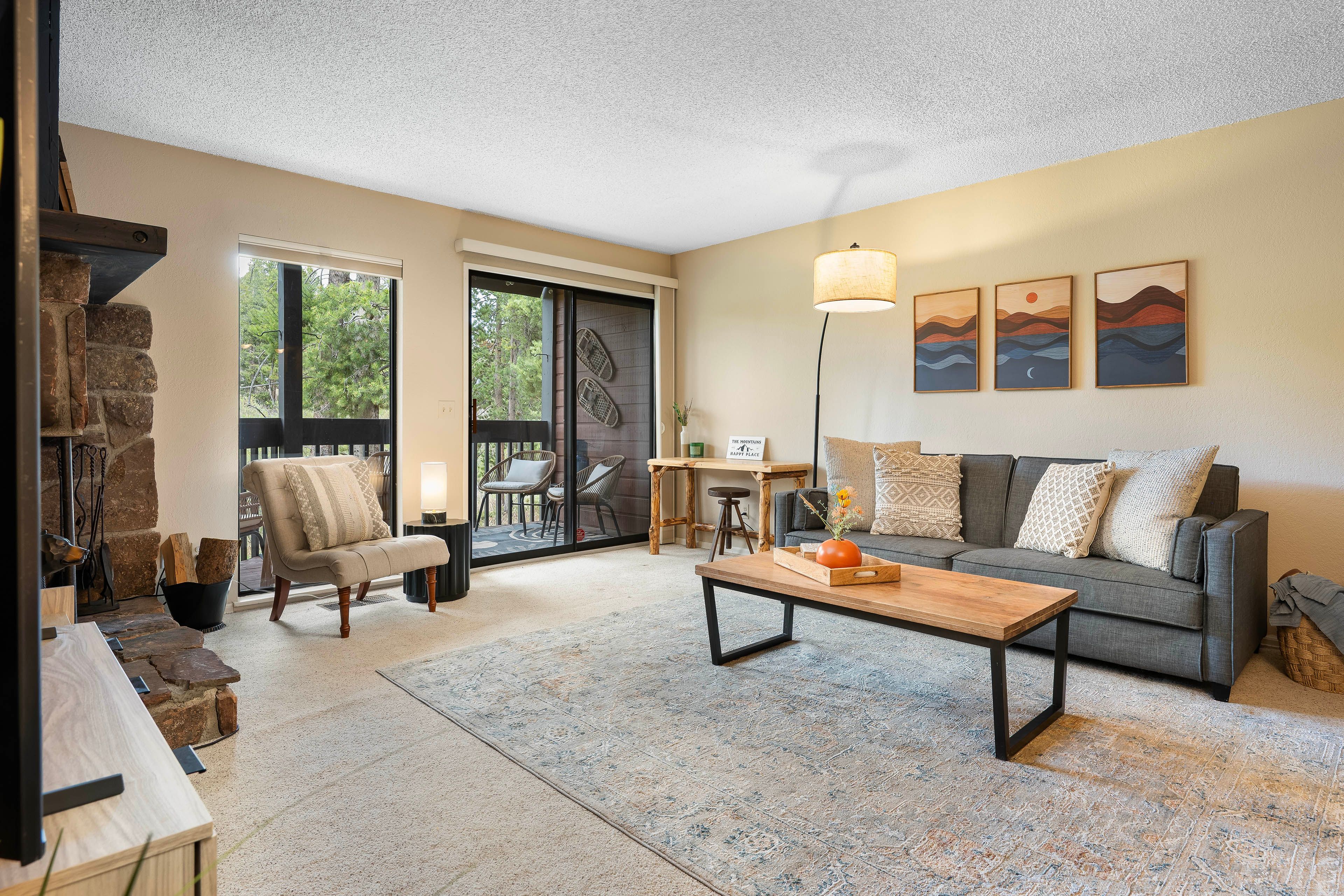 Living Room | Electric Heating | Open Floor Plan | Sleeper Sofa