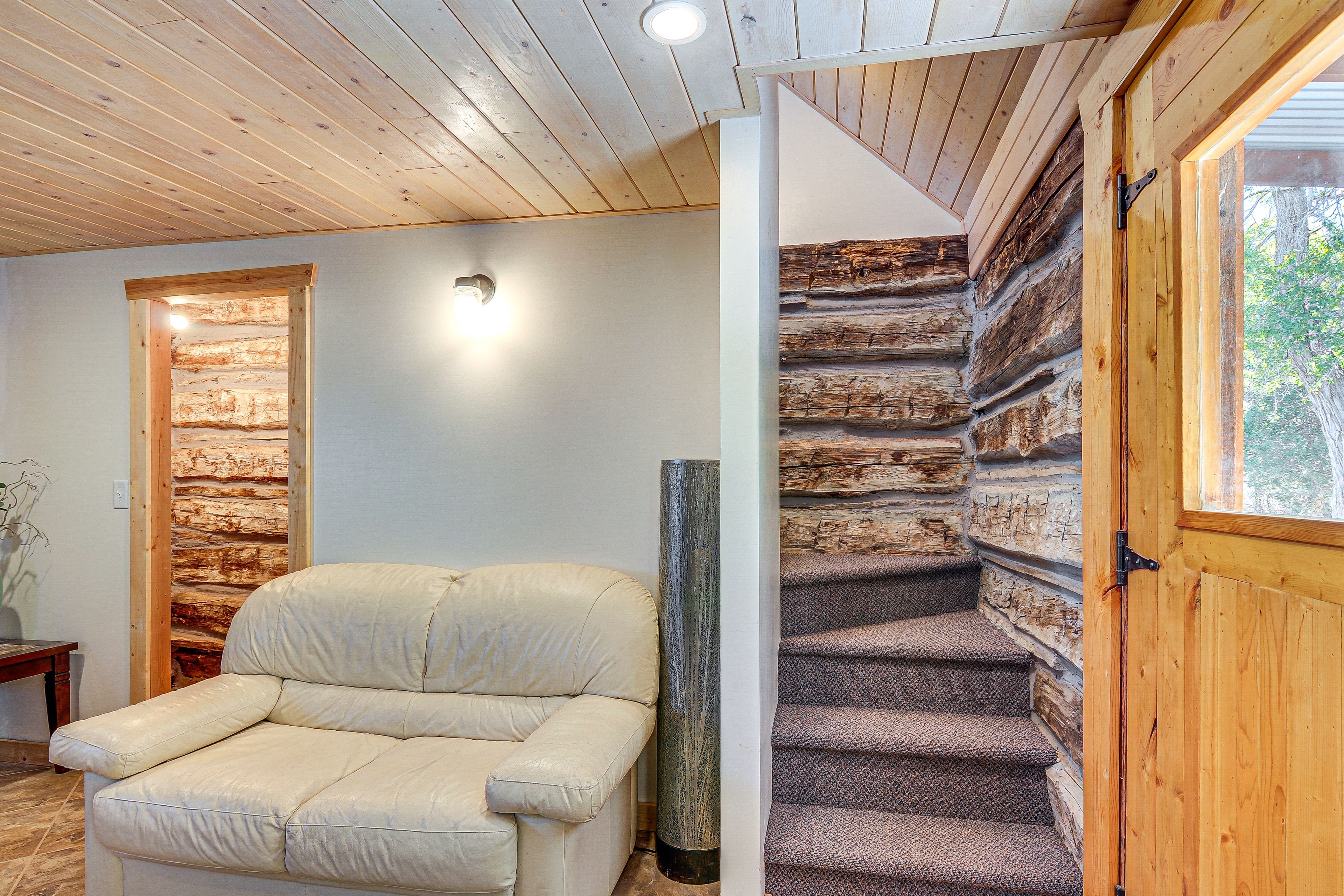 Stairs to Bedroom (Loft)