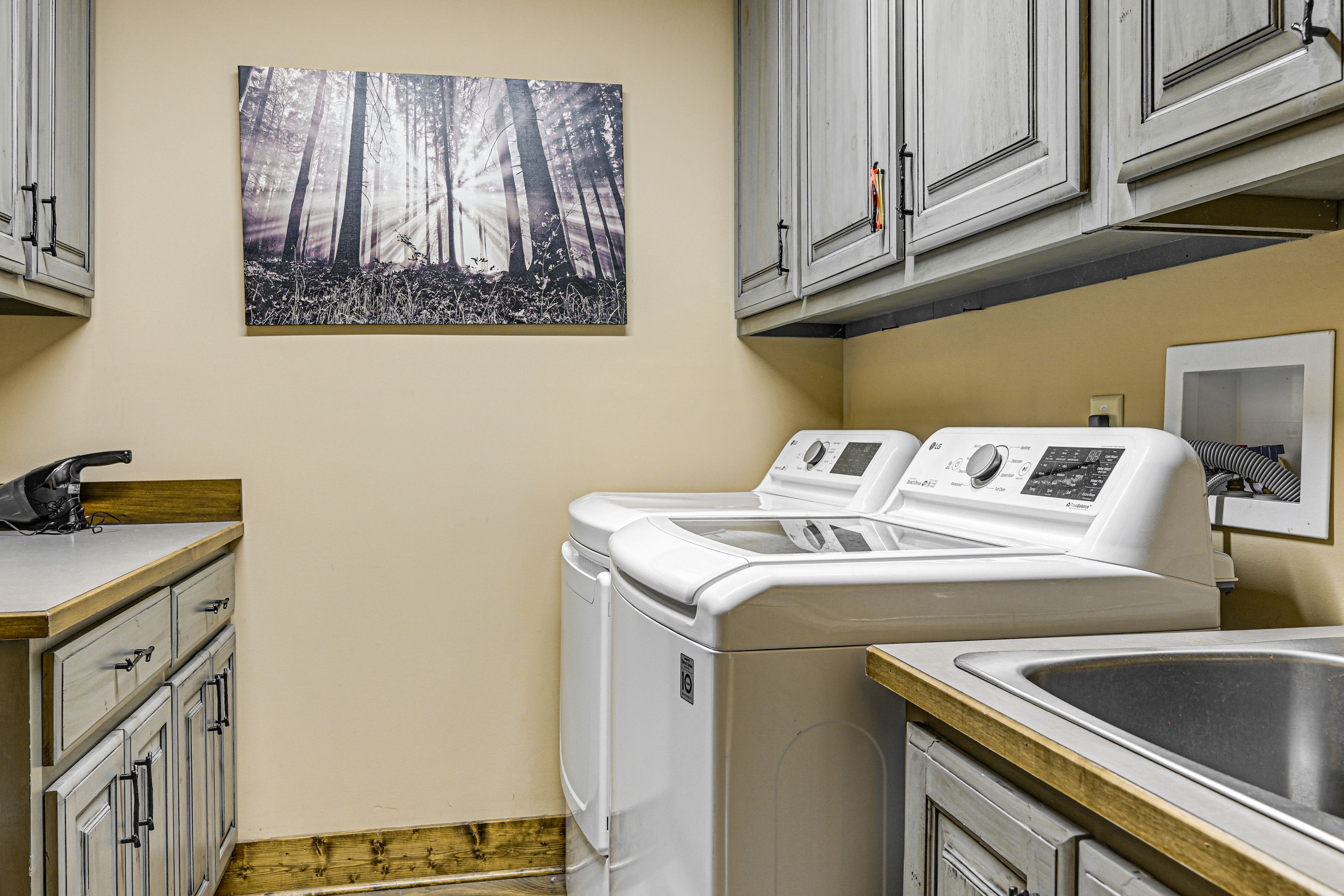 Laundry Room | Main Level | Washer & Dryer