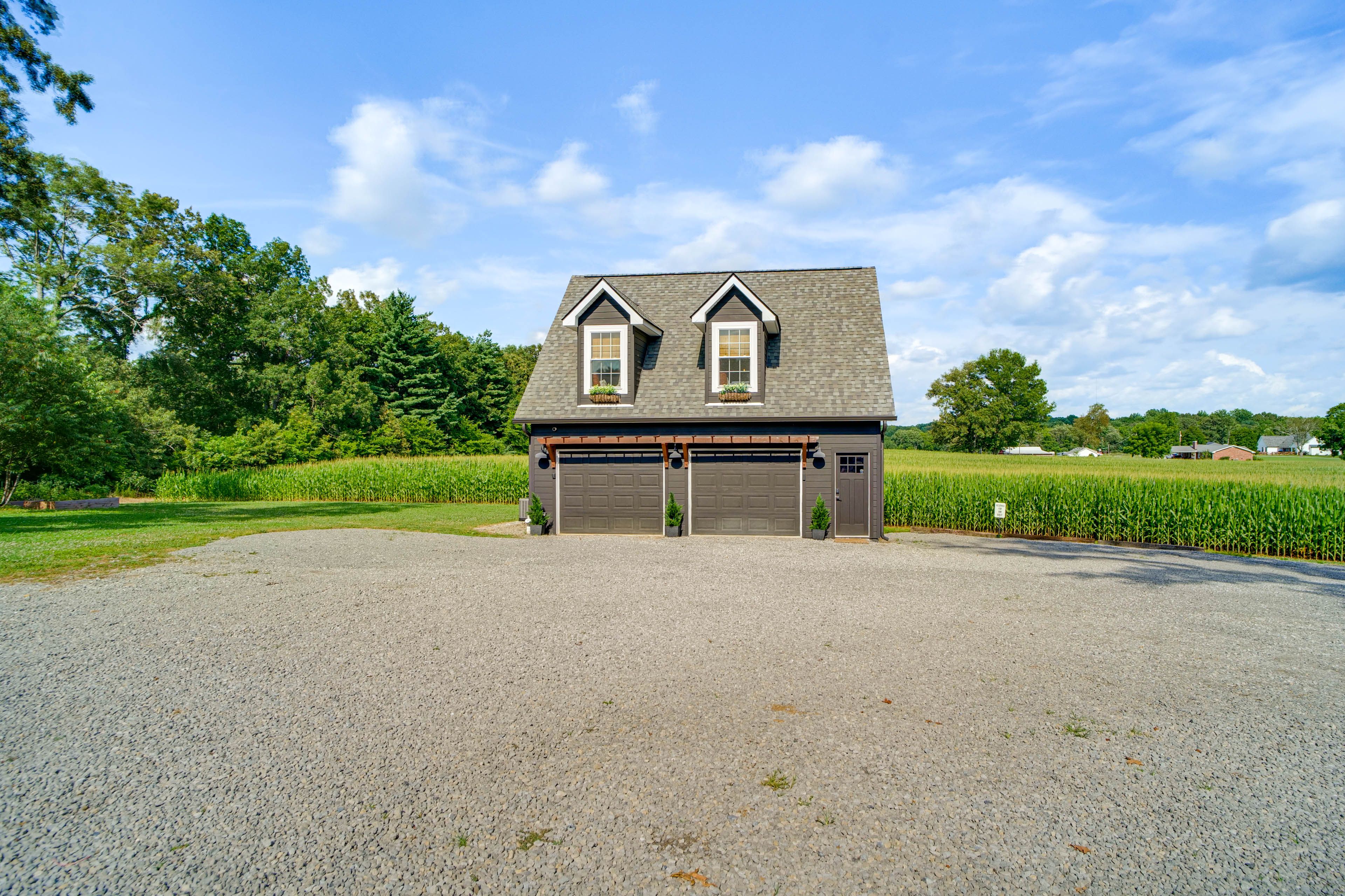 Parking | Driveway (2 Vehicles)