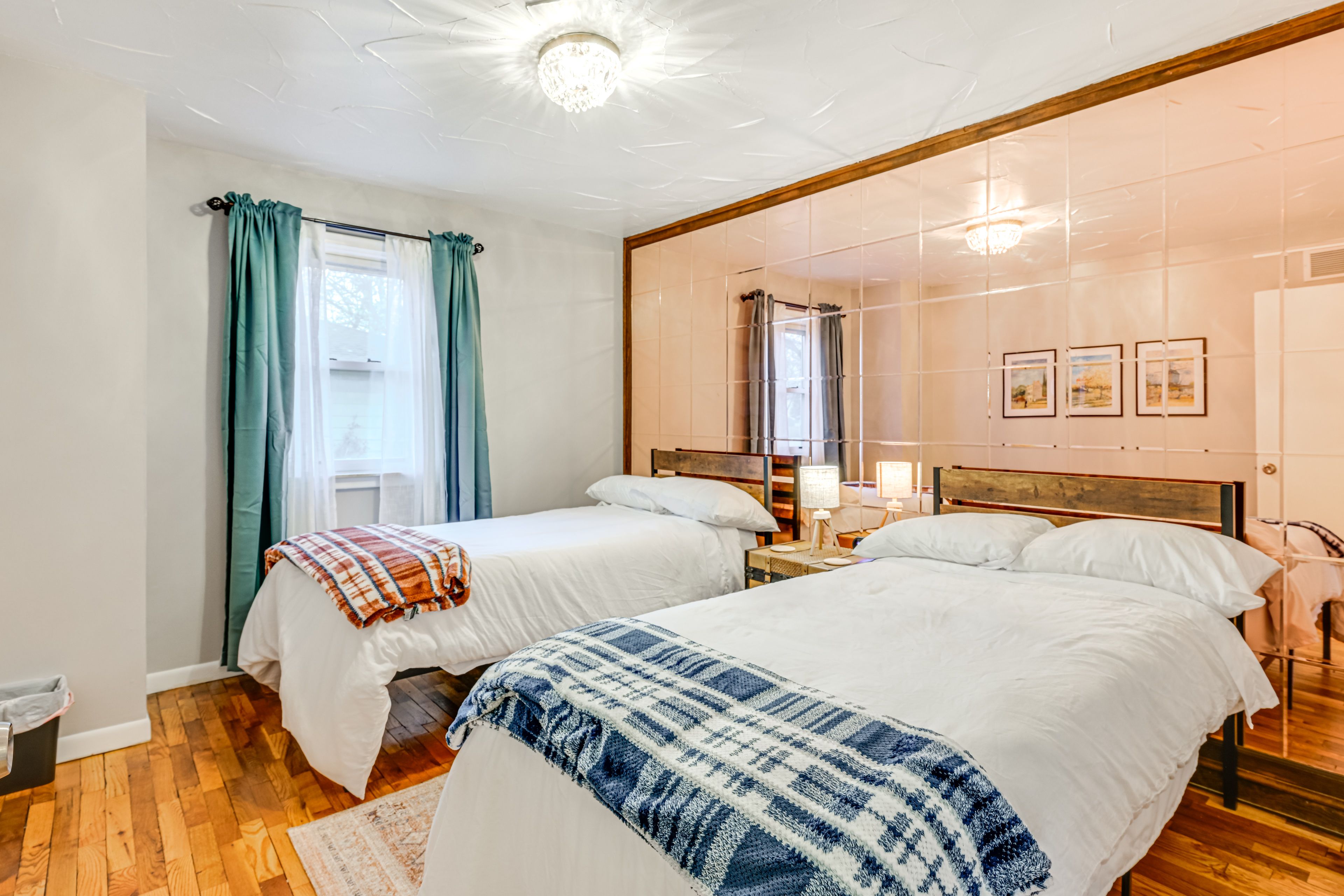 Bedroom 2 | 2 Twin Beds