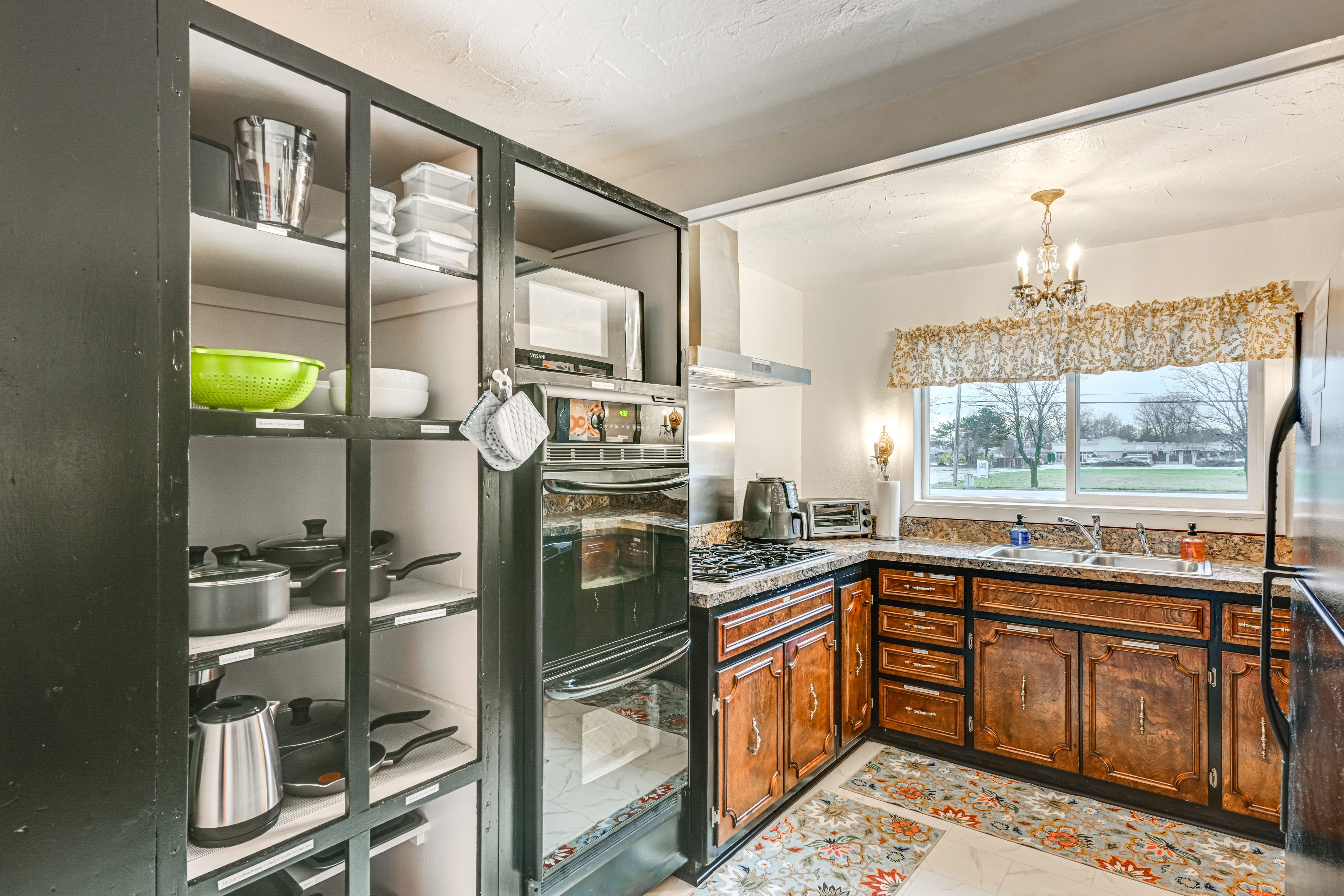 Kitchen | Free WiFi | Central A/C & Heating