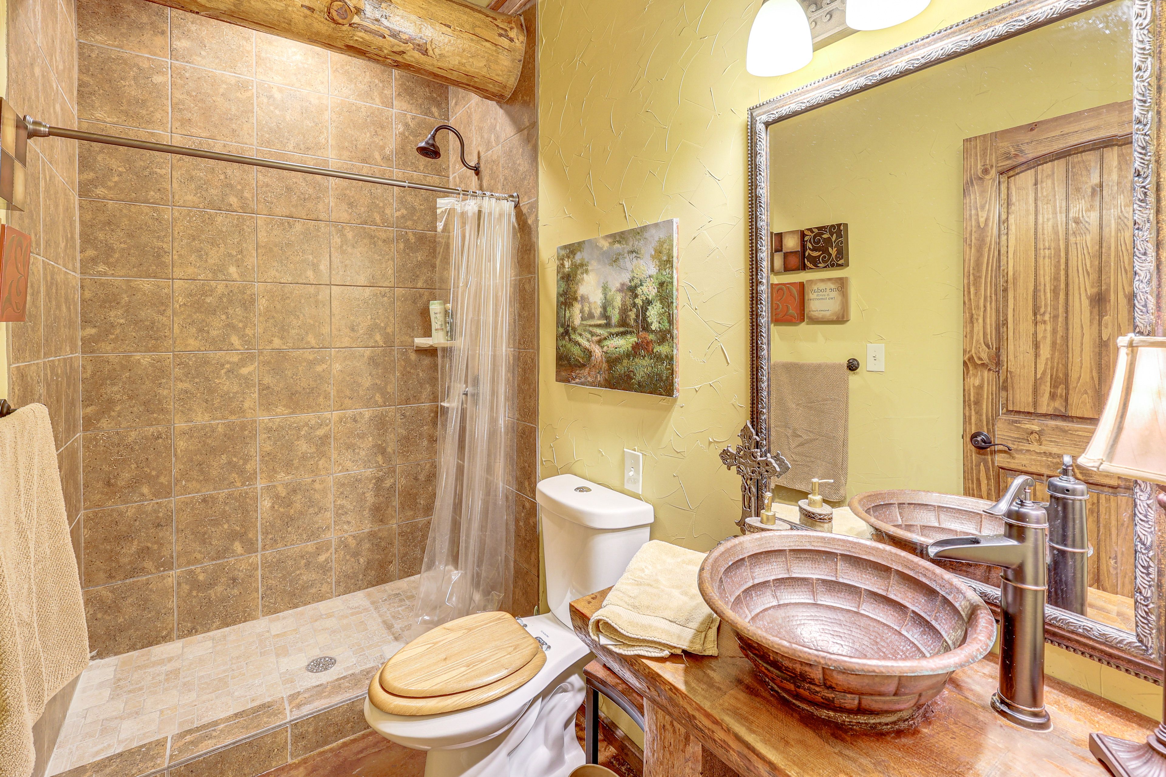 Full Bathroom | 1st Floor
