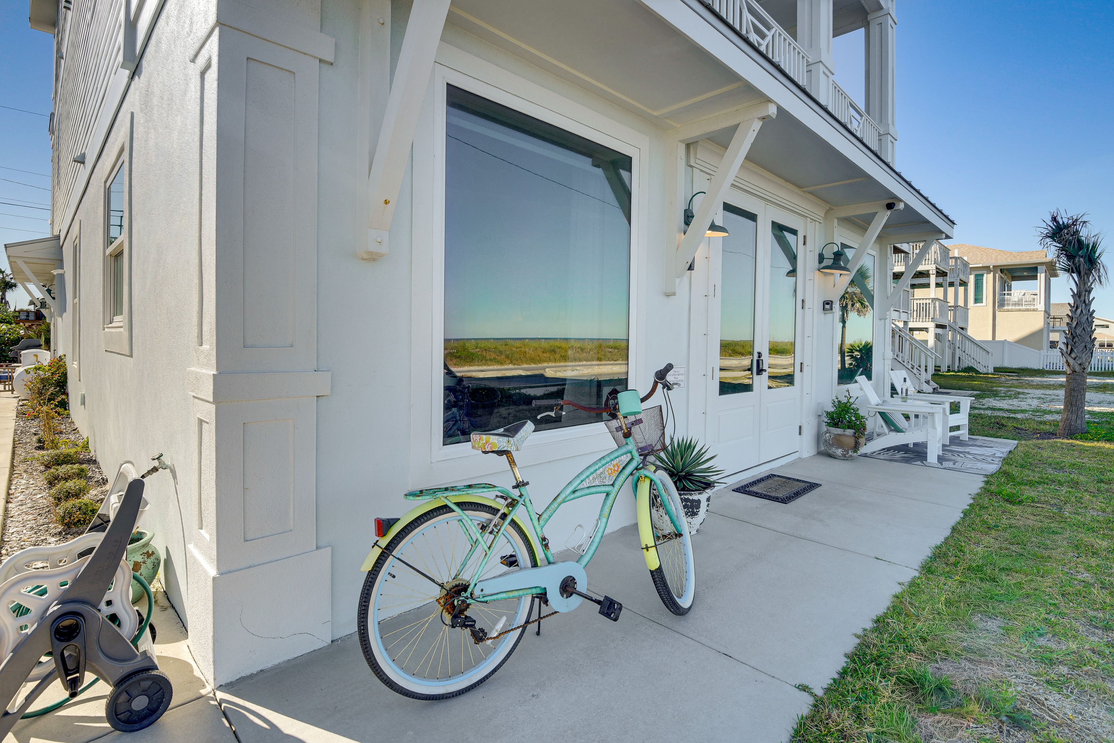 Patio | Private Entrance