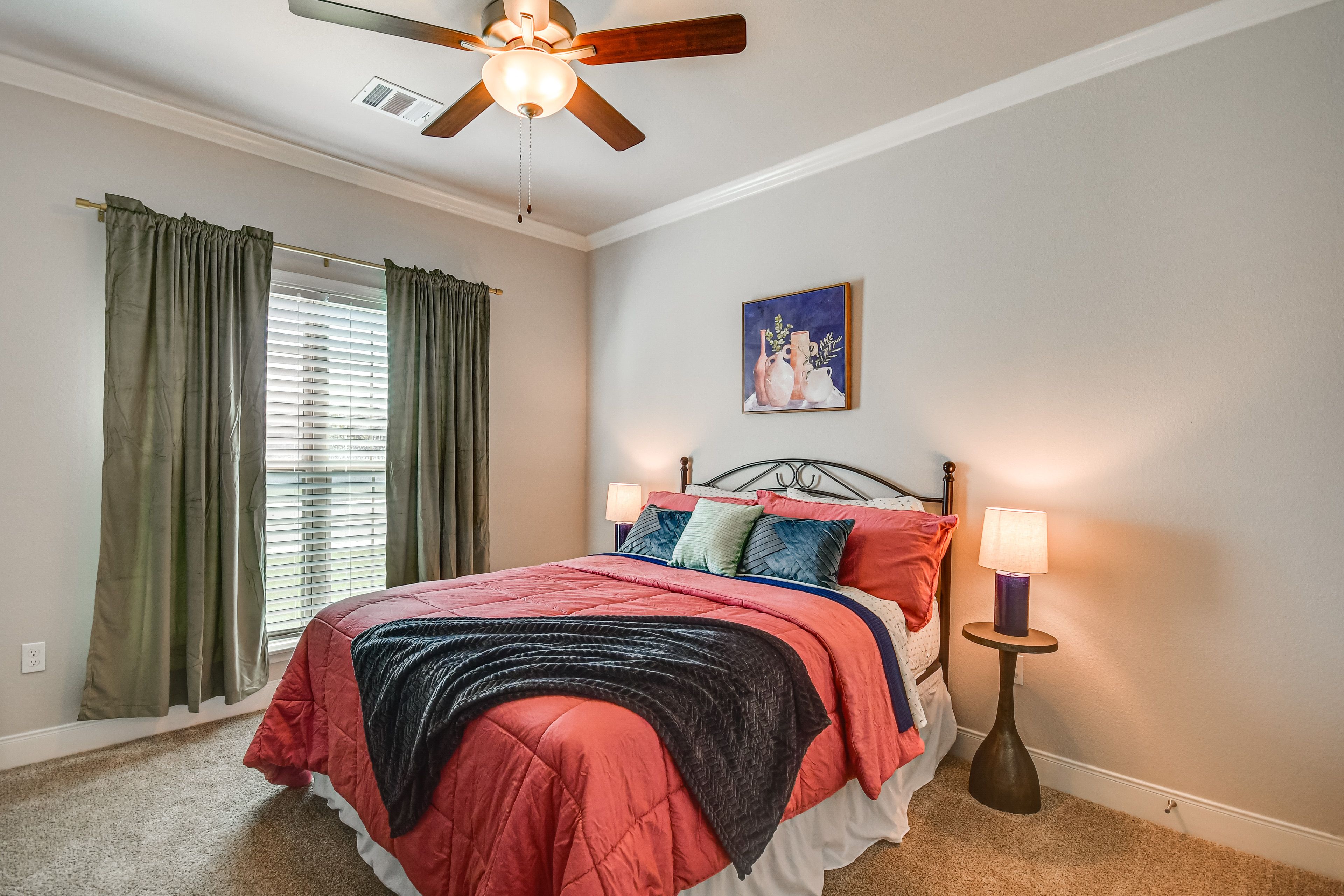 Bedroom 4 | Queen Bed | Smart TV