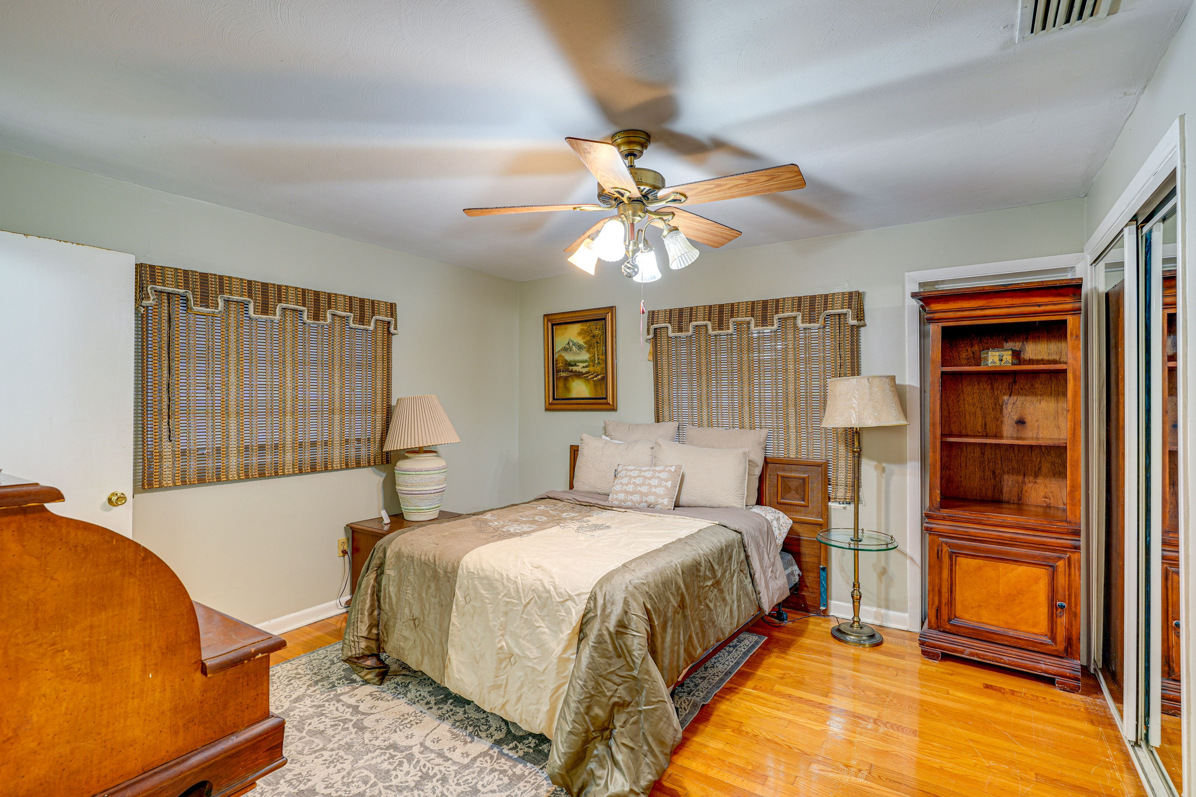 Bedroom 3 | Queen Bed
